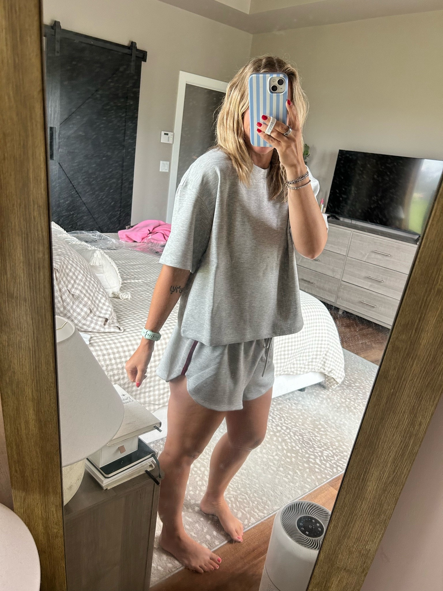 New Le Bop set from @Shopbop - mediums in both pieces, definitely could’ve done smalls but like the loose/baggy fit.

#LTKSaleAlert #LTKActive #LTKootd