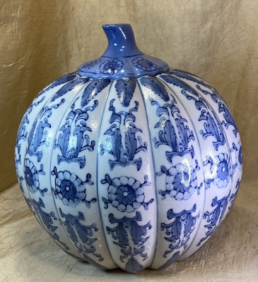Vintage 10” Chinese Porcelain Chinoiserie Blue & White Pumpkin Shaped Ginger Jar | eBay US