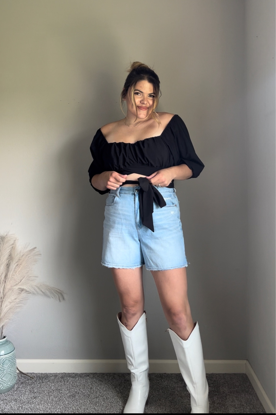 Denim outfit idea 👏🏻🤍 

Denim styling, denim outfit, concert  outfit inspo, midsize denim outfit, white boots outfit 