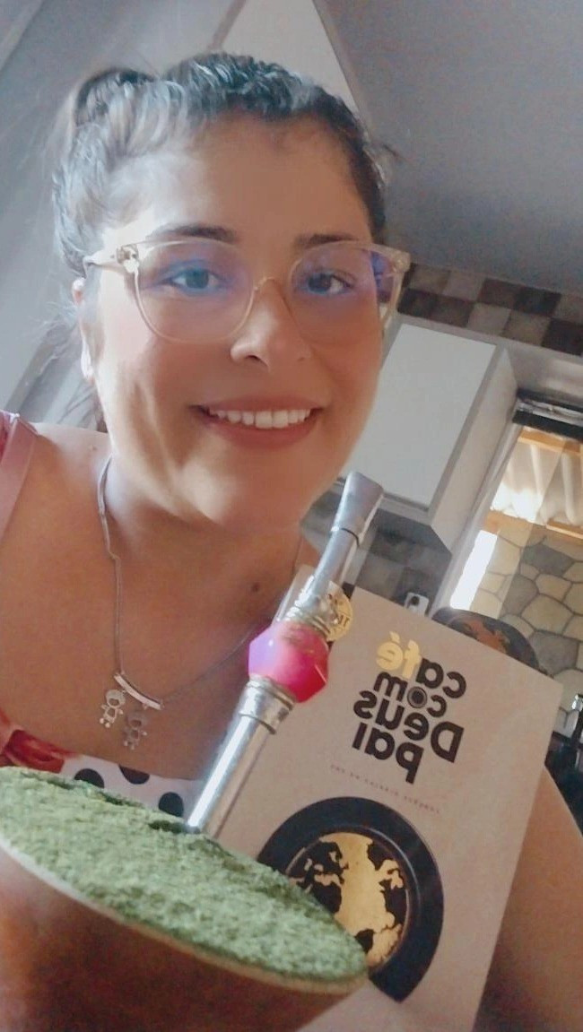 Aquela dose diária de amor! Meus companheiros de toda manhã, livro Café com Deus Pai e um belo chimarrão para acompanhar cada dia uma palavra de benção!

#LTKbrasil #LTKfamily #LTKhome