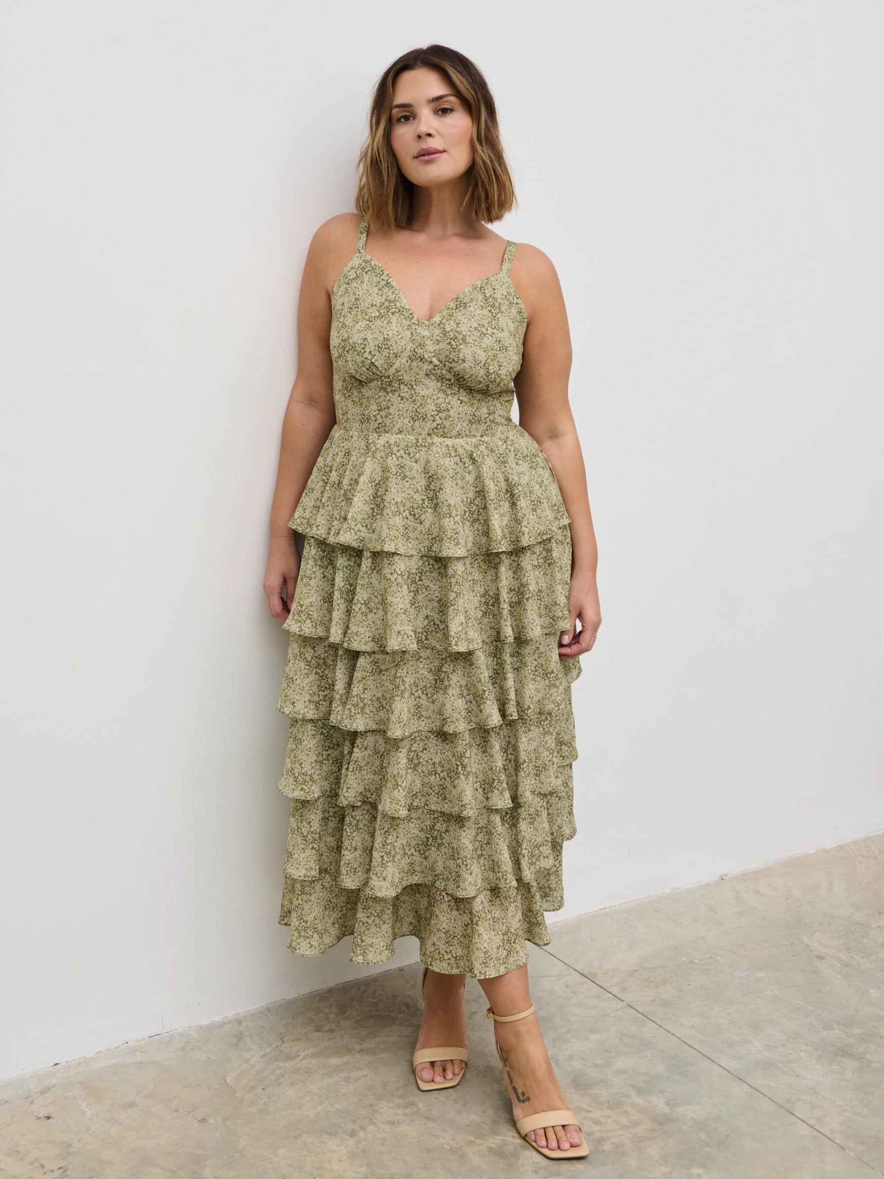 Lissy Tie Back Midaxi Dress Curve | Pretty Lavish (UK)