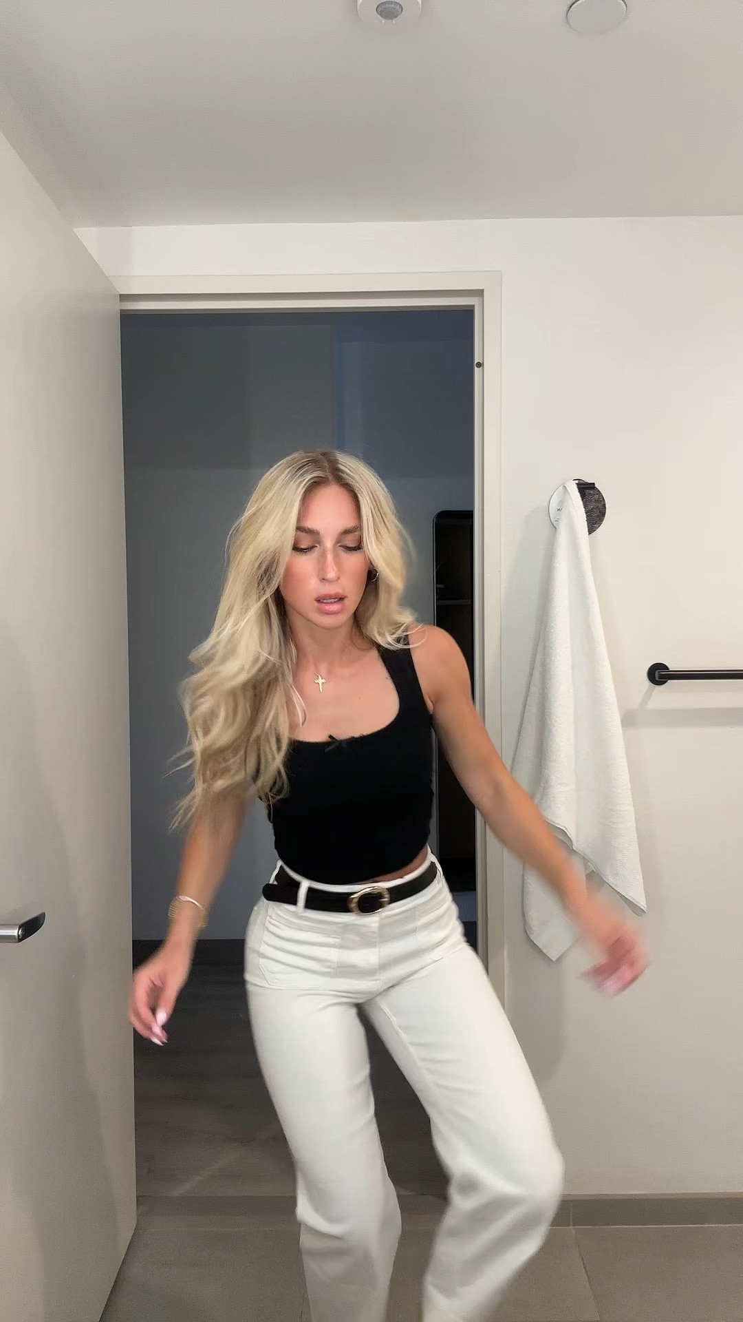 outfit for dinner in Santa Monica. literally my favorite white jeans EVER for the summer. 

#LTKSummerEdit #LTKStyleTip #LTKBeauty