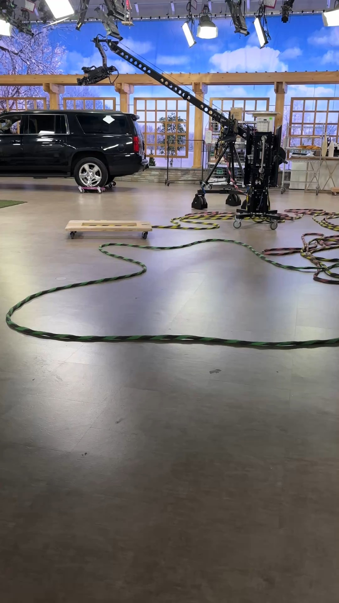 Just sharing a moment of adorable-ness behind the scenes! Meet Daisy the Dog model..she’s the sweetest most docile nugget you’ve ever met. Definitely one of the perks of the TV job ❤️❤️

Follow me on instagram @jennifercoffey for more! 