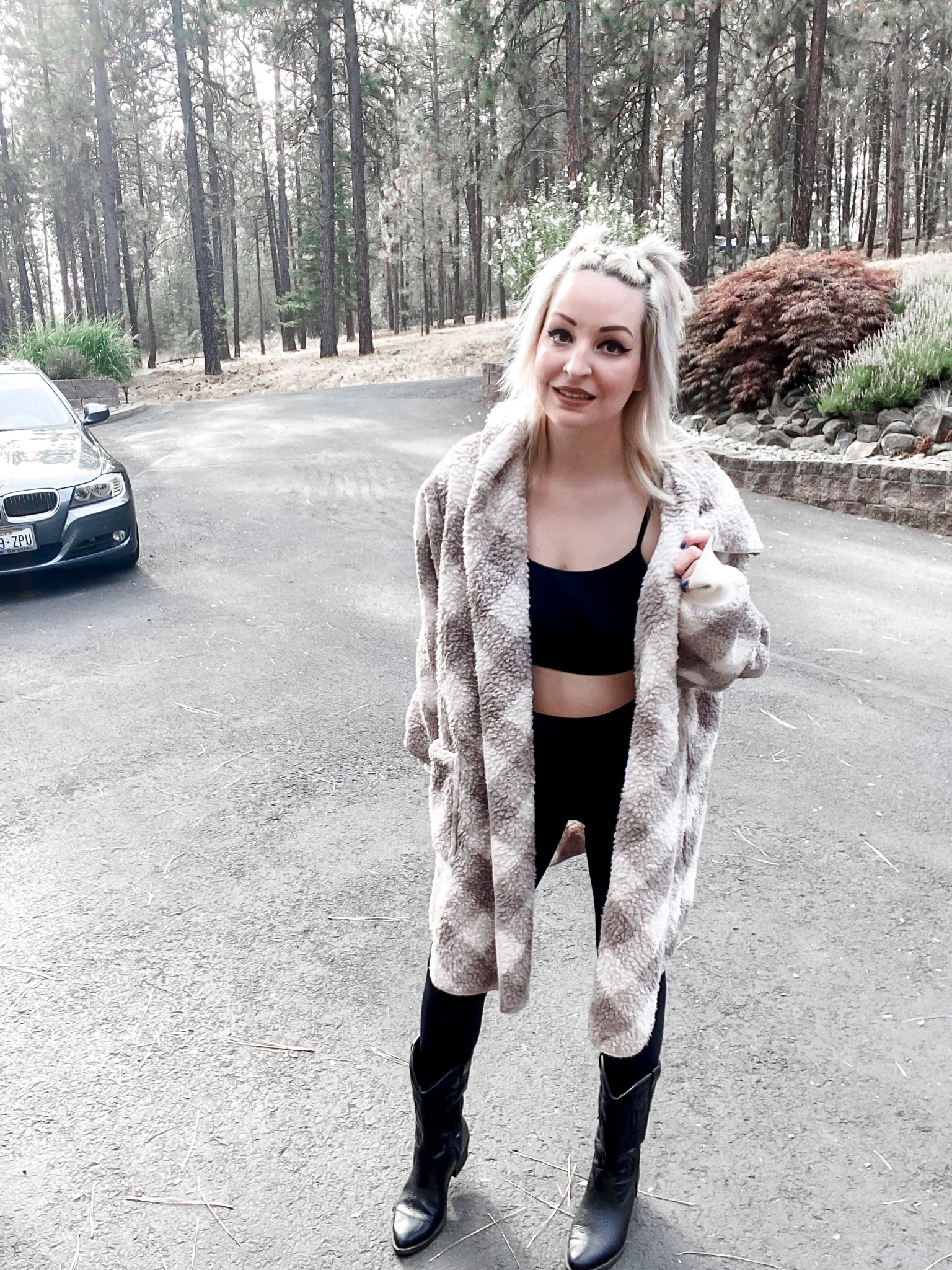 With the weather changing COZY + warm is all that matters👏🏻 I’ve been living in this big Sherpa cardigan - it feels like a giant hug 🤗 I found mine at TJ Maxx but I found the perfect look alike on Amazon! & the Amazon one comes in tons of patterns and colors!💕 Linking it on my @shop.ltk 💋 Trust me this is the comfort piece you need for cold weather🫶🏻 & it has pockets!!

🏷  Sherpa jacket, comfy cozy outfits, winter outfit, fall cardigan, Amazon must have 

#LTKstyletip