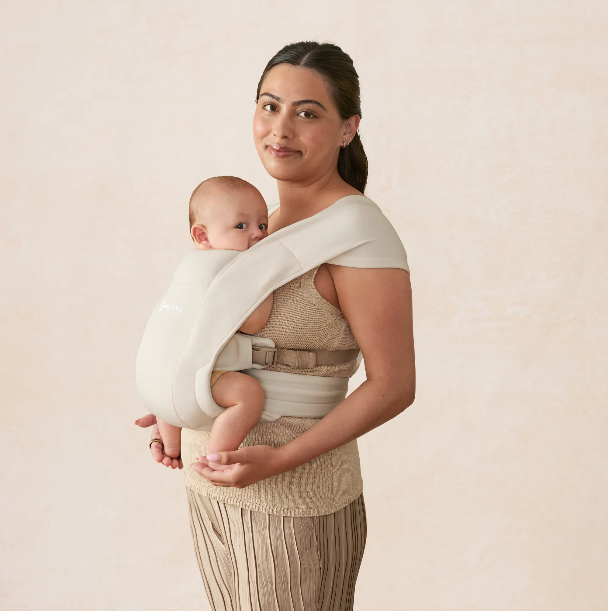 Shop Embrace Baby Carrier For Newborn | Ergobaby | Ergo Baby