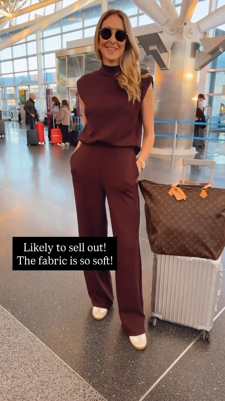 Airport travel outfit 
Genius jumping suit with an opening in the back, perfect for using the bathroom while traveling! The fabric is amazing and ultra soft.
Fits true to size and I’m wearing size small 
Use code ALINEXPANX for 15% off first purchase only 
Airport outfit 
Travel outfit 
Travel essentials 



#LTKootd #LTKTravel #LTKU