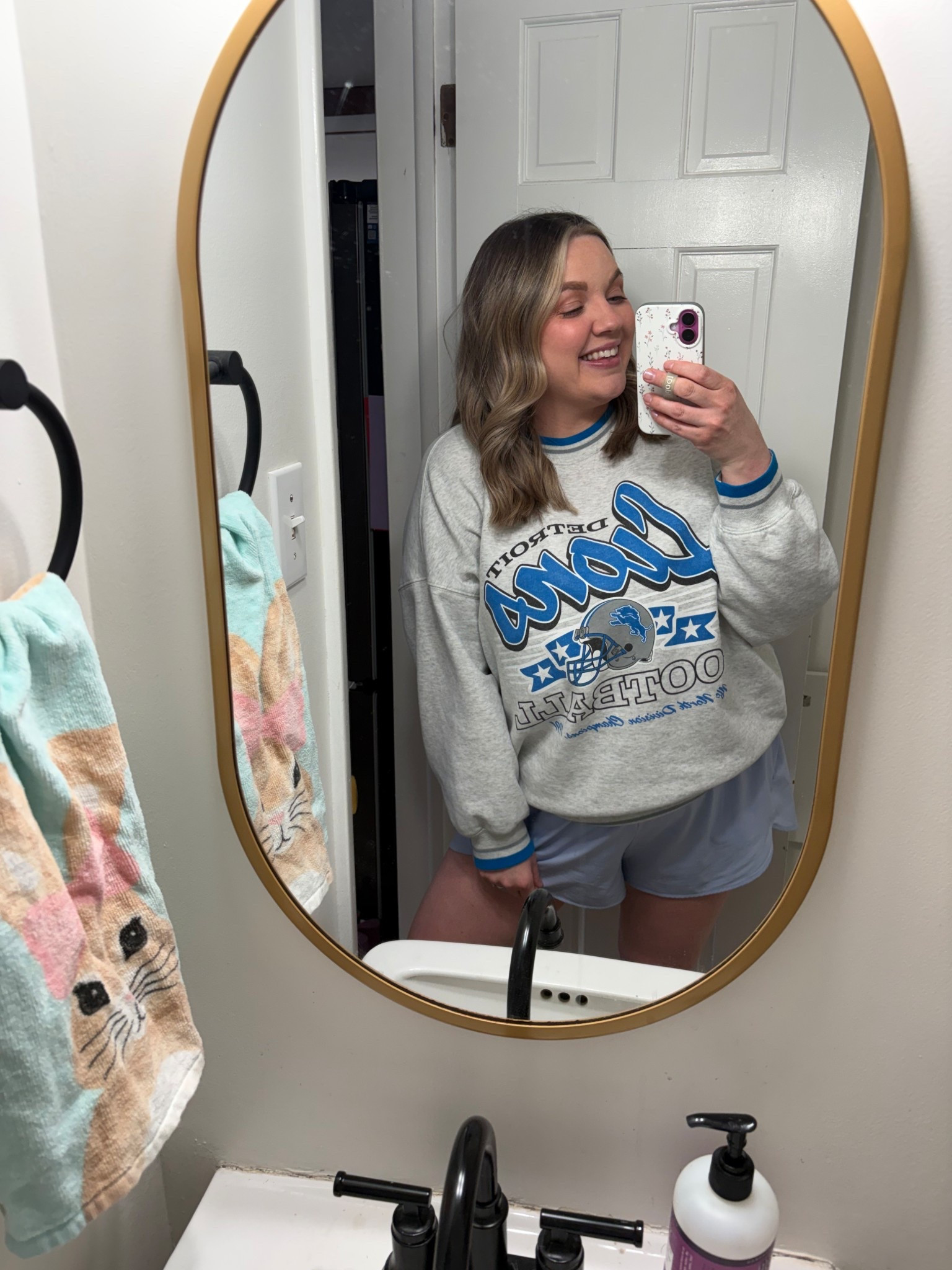 Mom life OOTD // spring ootd // casual style // everyday style 

@Target 
@abercrombie 

#LTKmomlife #LTKMidsize #LTKootd