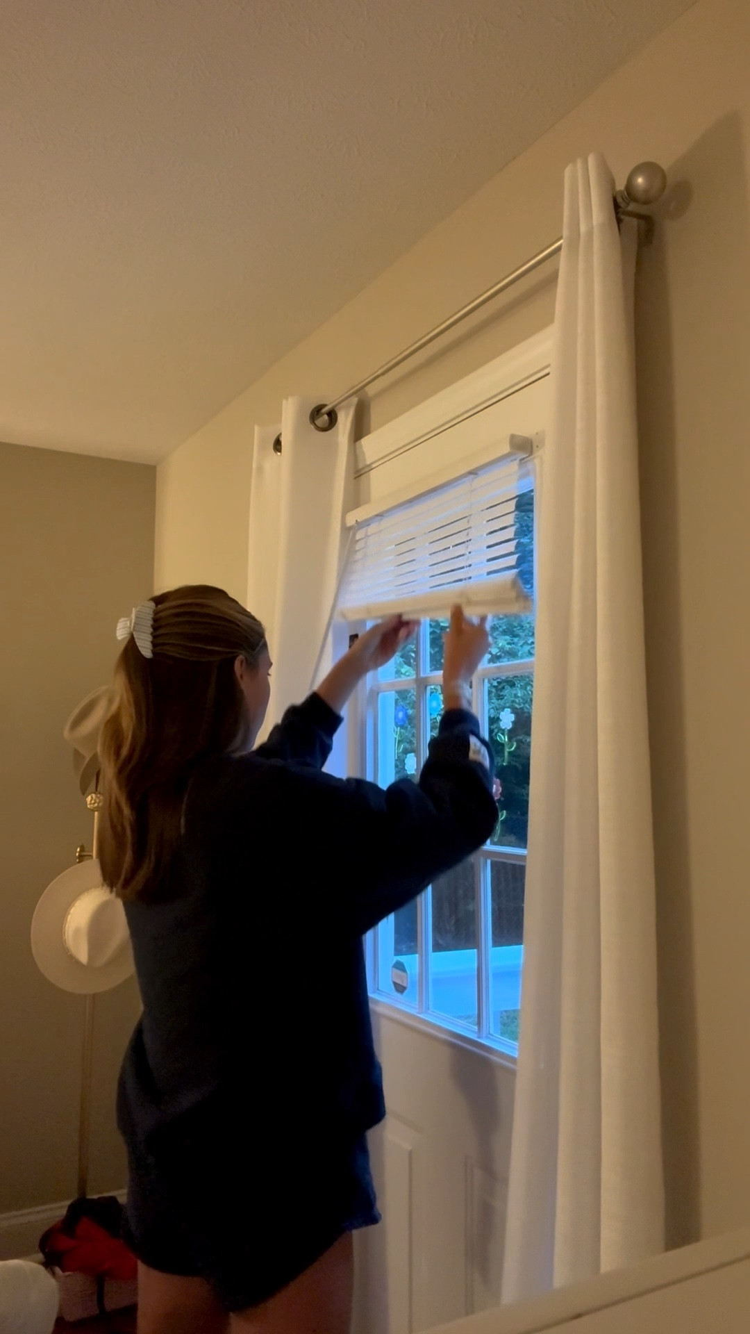 Early morning at school🦒

#LTKSeasonal #LTKSaleAlert #LTKActive