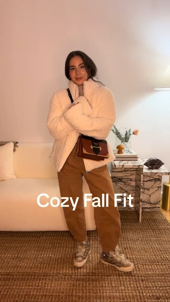 A cozy fit that highlights my new Sherpa coat 🍂 Use code Jocie20 for 20% off at shopjocelyn.com - linked below 

#LTKSeasonal #LTKsalealert #LTKstyletip