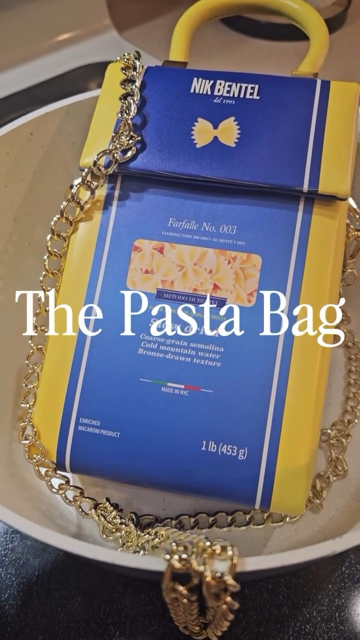 I *finally* got my hands on the @nikbentelstudio pasta bag. 🍝😍 

Life is complete.