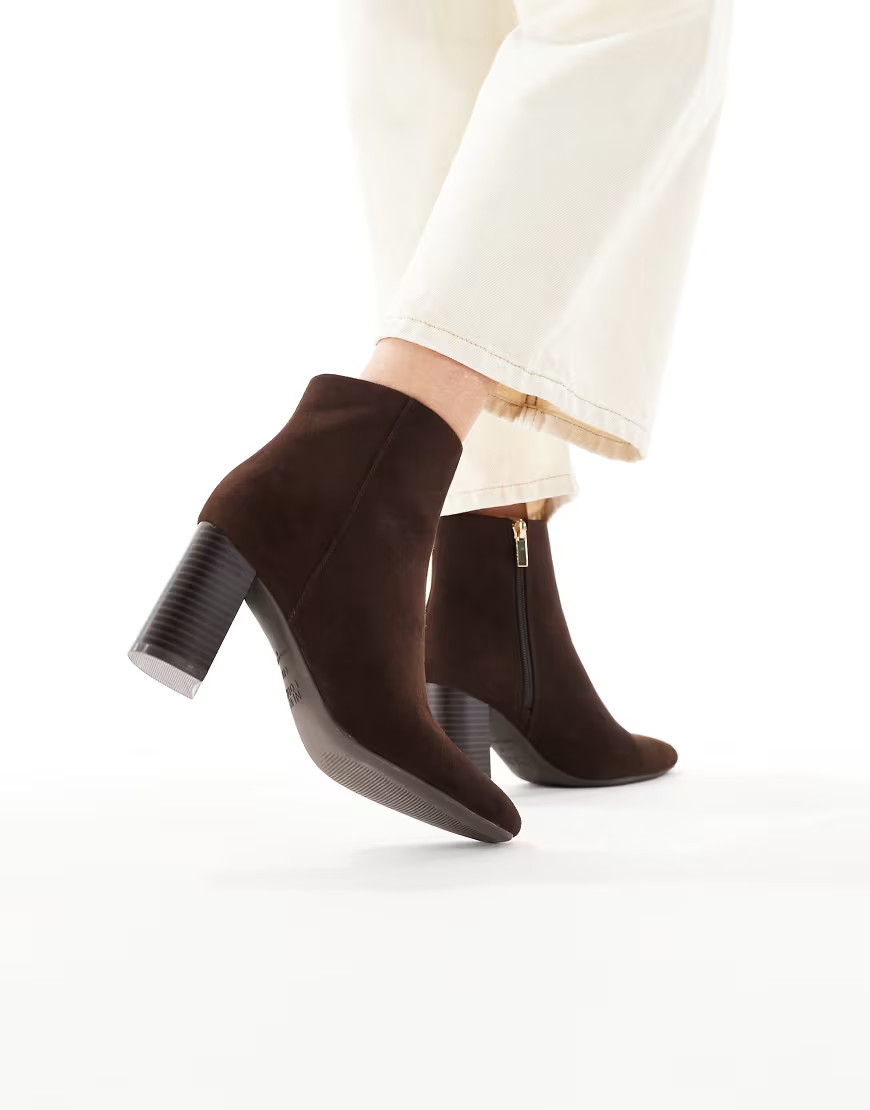 New Look suedette block heeled boot in brown | ASOS (Global)