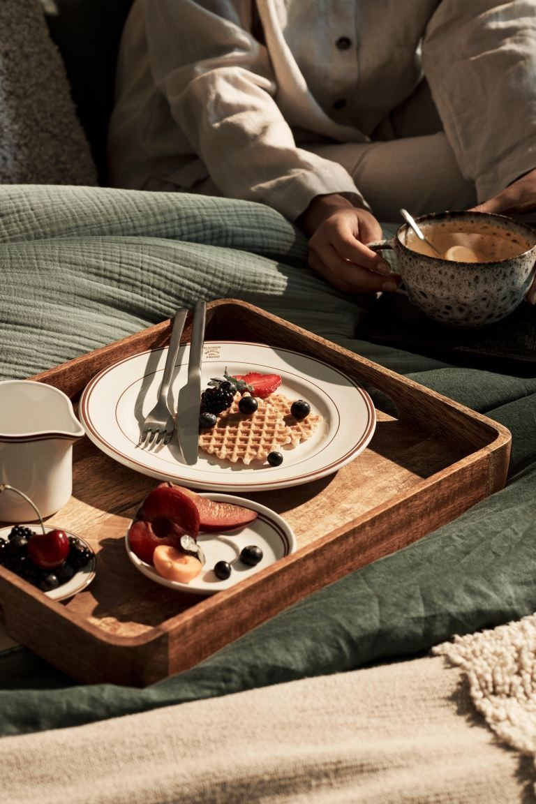 Wooden breakfast tray | H&M (UK, MY, IN, SG, PH, TW, HK)