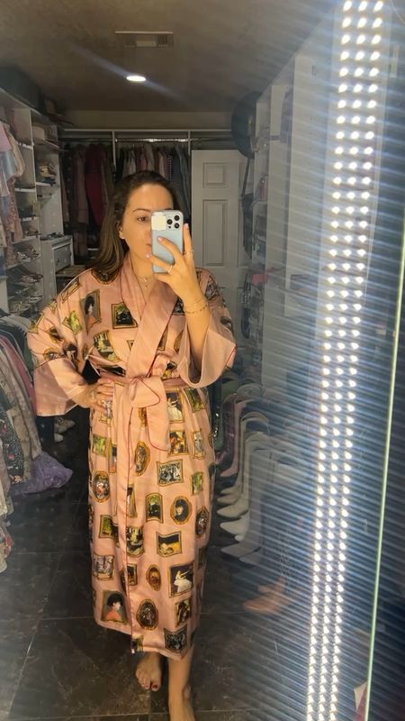 I love, love, love this robe. Honestly probably gonna get it in every color 🙊 #anazon #robe #luxuryfinds

#LTKGiftGuide #LTKstyletip #LTKfindsunder100