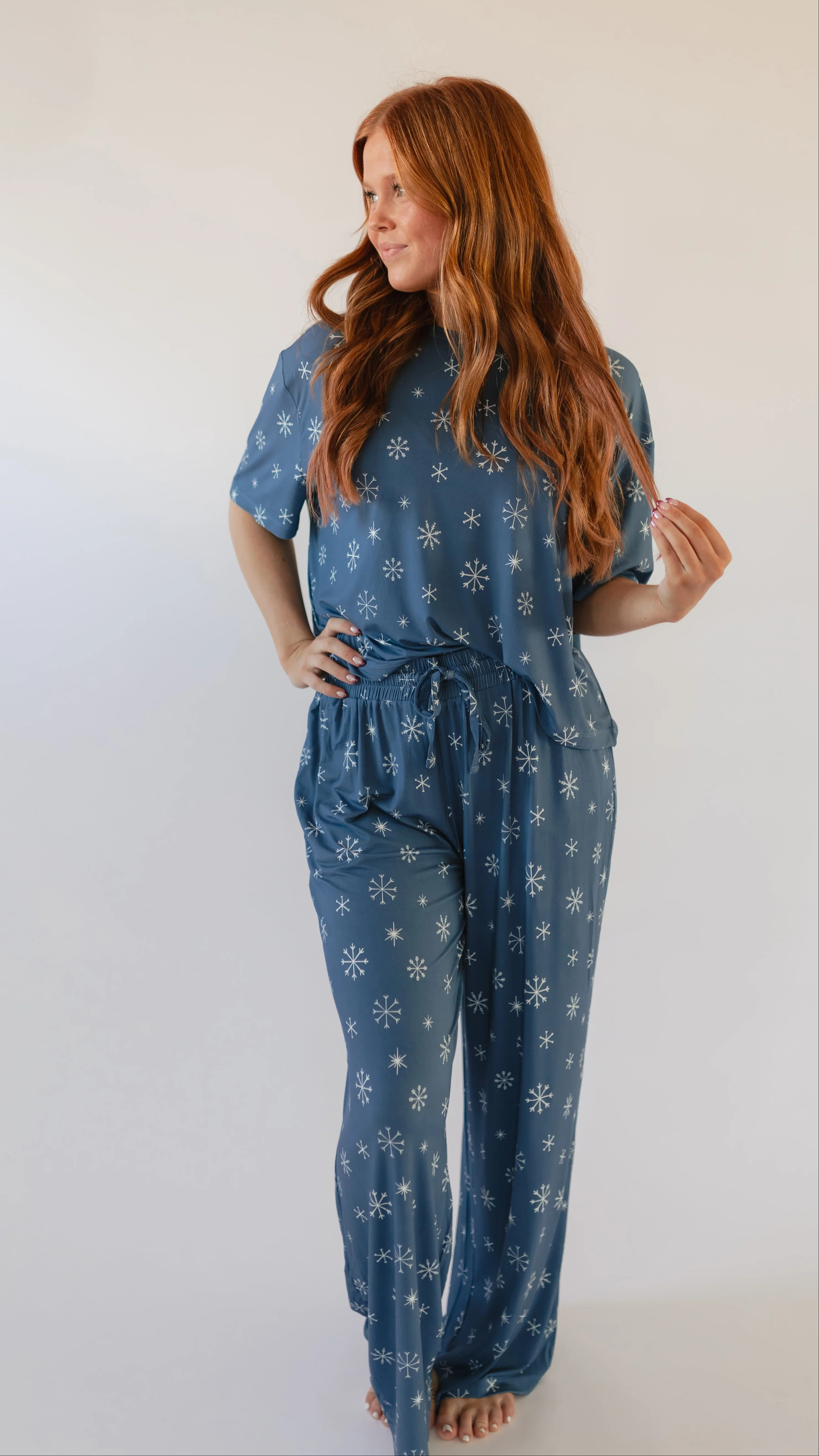 Women's T-Shirt and Pants Set in Snowflakes | Silks Design