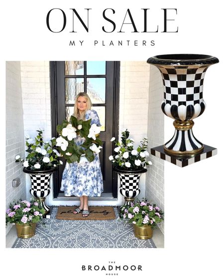 My Mackenzie-Childs planters are on a sale!! Hurry!!


Planters, front porch, Mackenzie Childs, spring home, home decor 

#LTKhome #LTKsalealert #LTKSeasonal