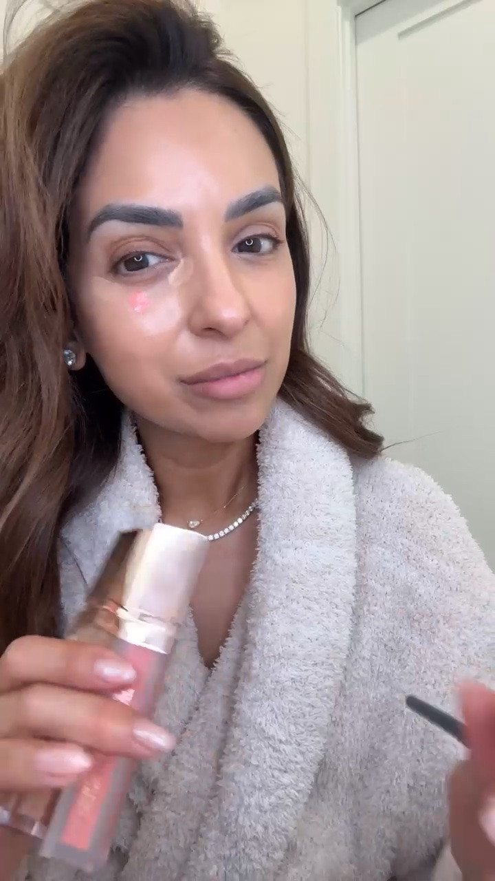 If you haven’t heard of Patrick Ta’s new transition blush and concealer, you need to try!! It’s so good.

#LTKBeauty #LTKgrwm