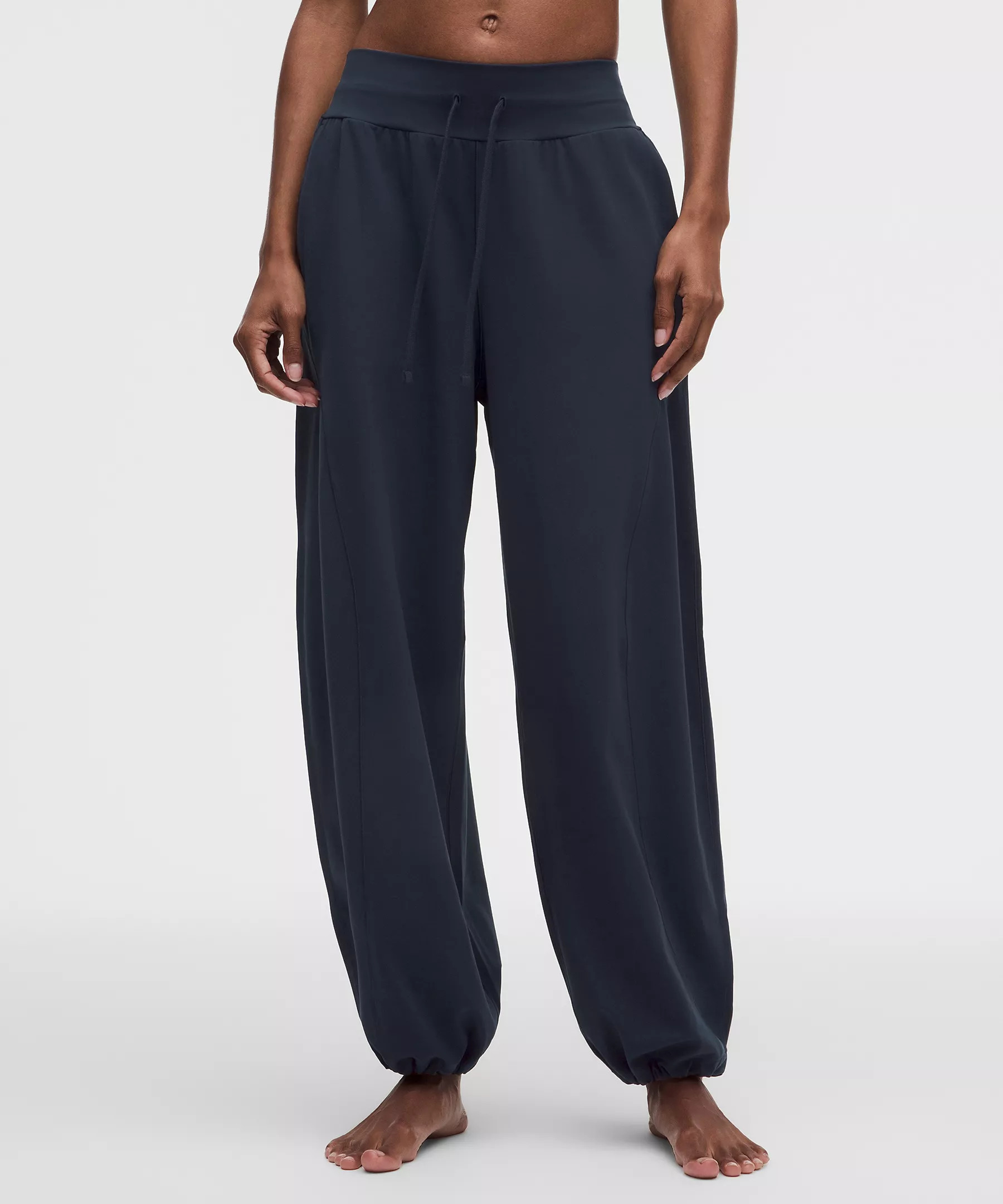 Groove Low-Rise Relaxed Cinch Pant Regular | Lululemon (US)