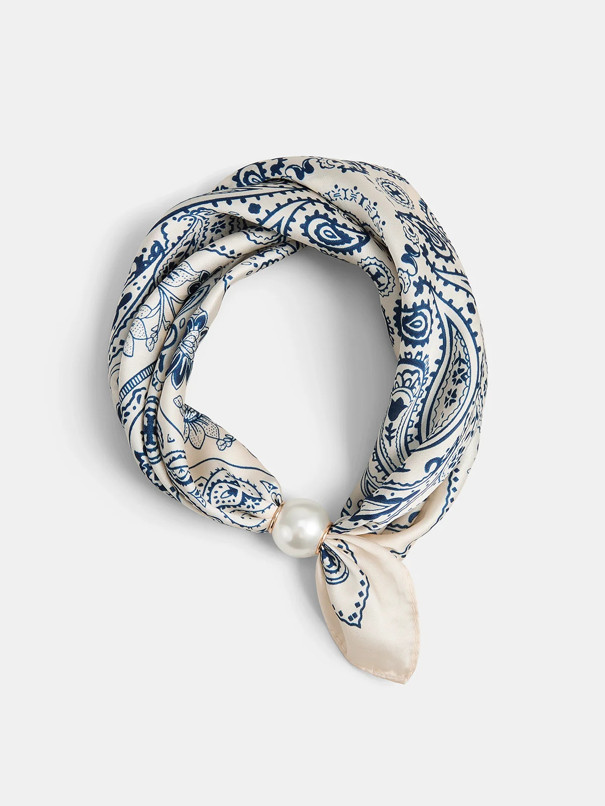 Paisley Print Pearl Magnetic Closure Scarf | Commense