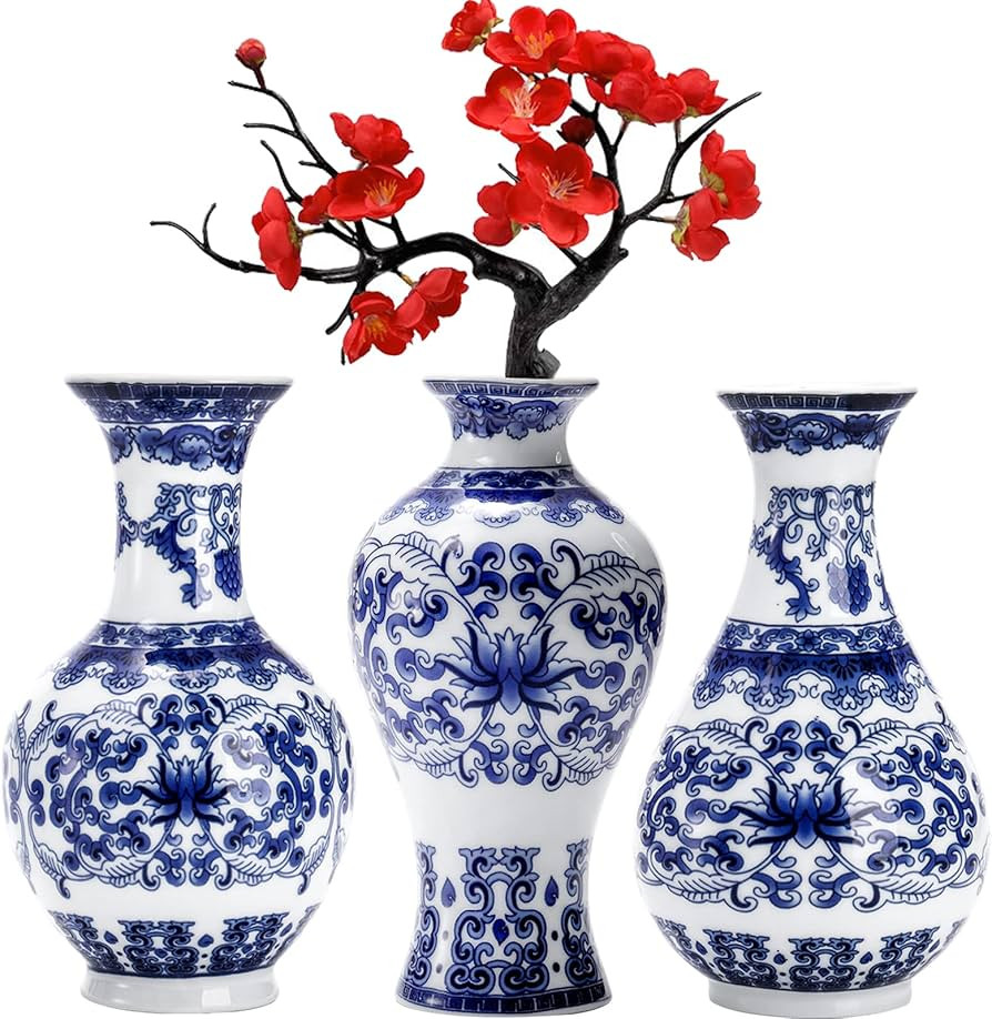 WUWEOT Set of 3 Small Blue & White Porcelain Vases, Petite Classic Oriental Bottle Vases, Decorat... | Amazon (US)