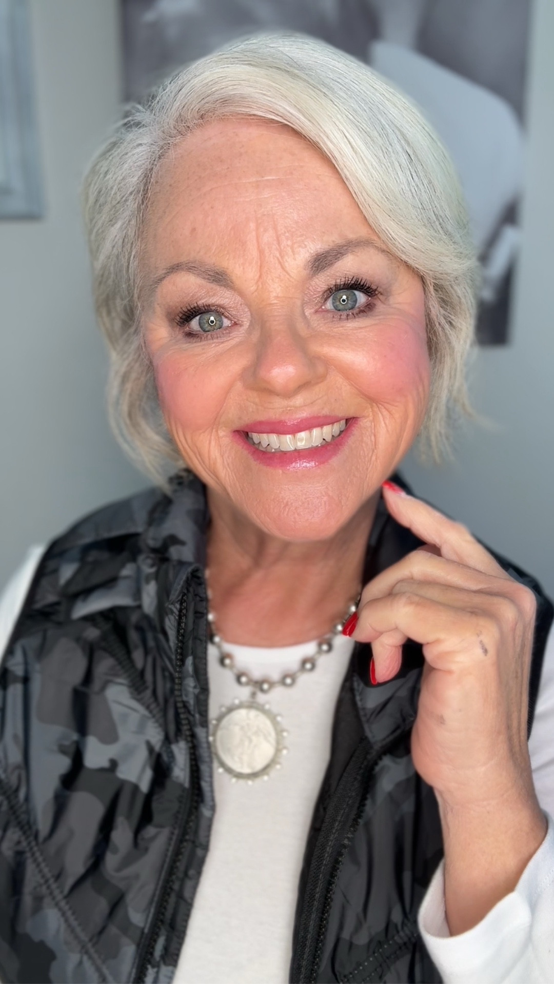 12 Days of Christmas Glam – Day 8! 🎄✨ Bringing you festive glam without breaking the bank! Creamy shadows, my fave mascara by  L’Oréal, and a blush that steals the show. Affordable + beautiful = ❤️

#LTKOver40 #LTKBeauty #LTKHoliday