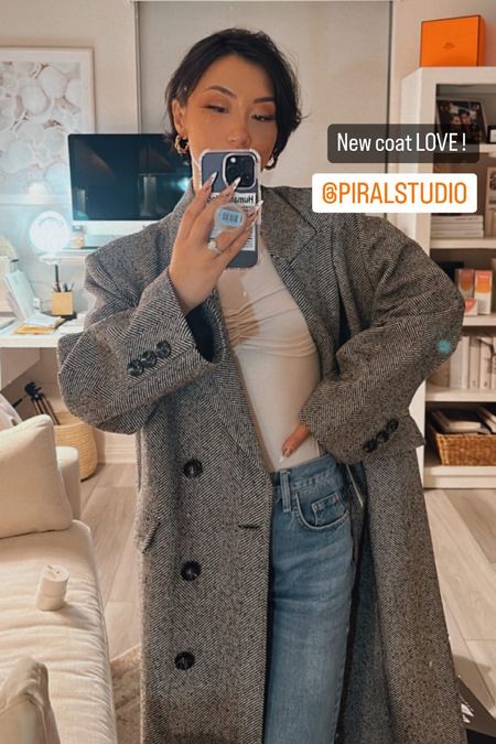 EASY #OOTD for a comfy but put together #worklook option : #winteroutfits are all about layering and you can easily style up a look with the right jacket or coat. Maxi coats are my fav cause it’ll immediately make a look come together even when you’re wearing basics underneath 🥰 - linking some options here for you to recreate the look! A range to fit all budgets 😘

#piralstudio #madewell #topshop #fendi #outfitinspo #GRWM

#LTKover40 #LTKstyletip #LTKHoliday
