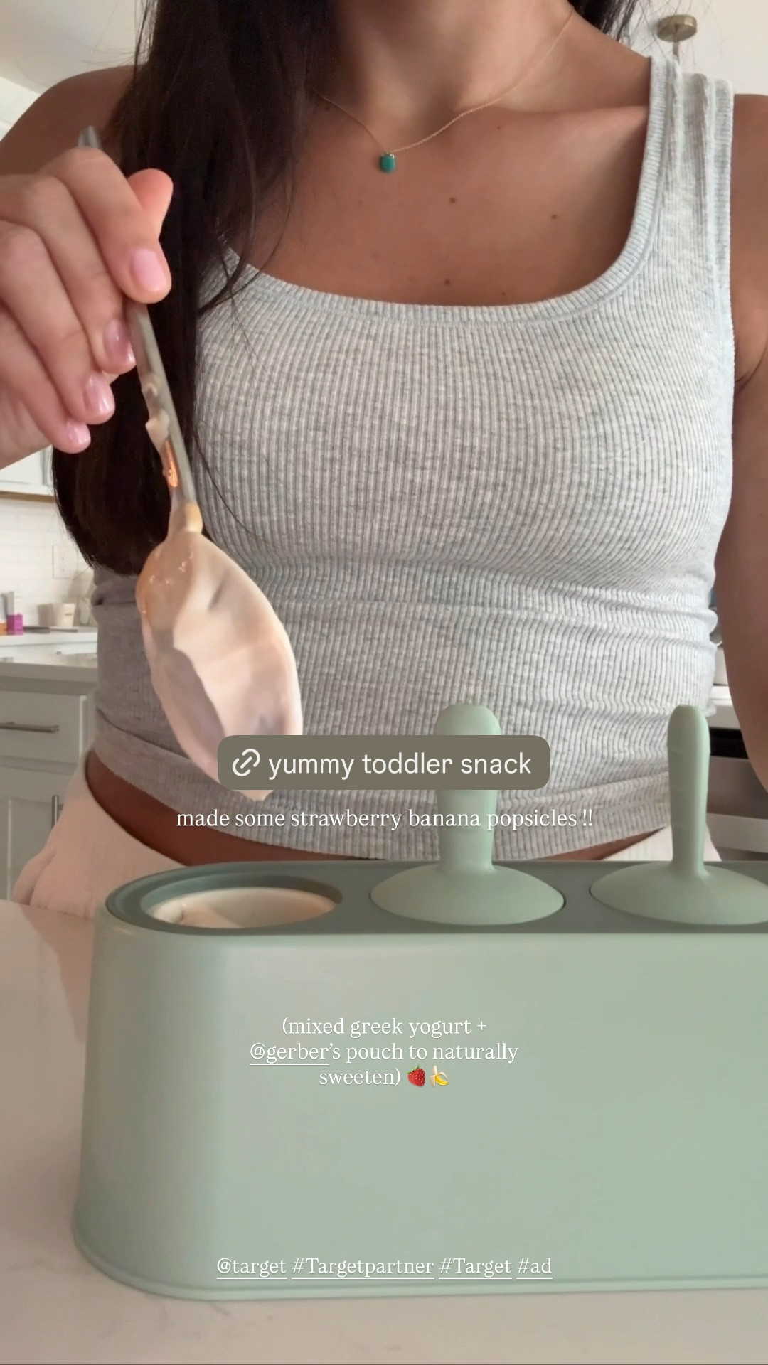 #ad yummiest strawberry banana popsicles!! 
⠀⠀⠀⠀⠀⠀⠀⠀⠀ 
@gerber @target #TargetPartner #Target

#LTKKids #LTKFamily #LTKBaby