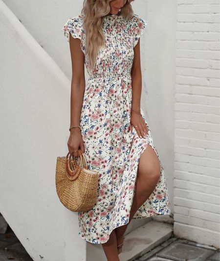 Spring Summer dress 

#LTKFind #LTKstyletip #LTKSeasonal