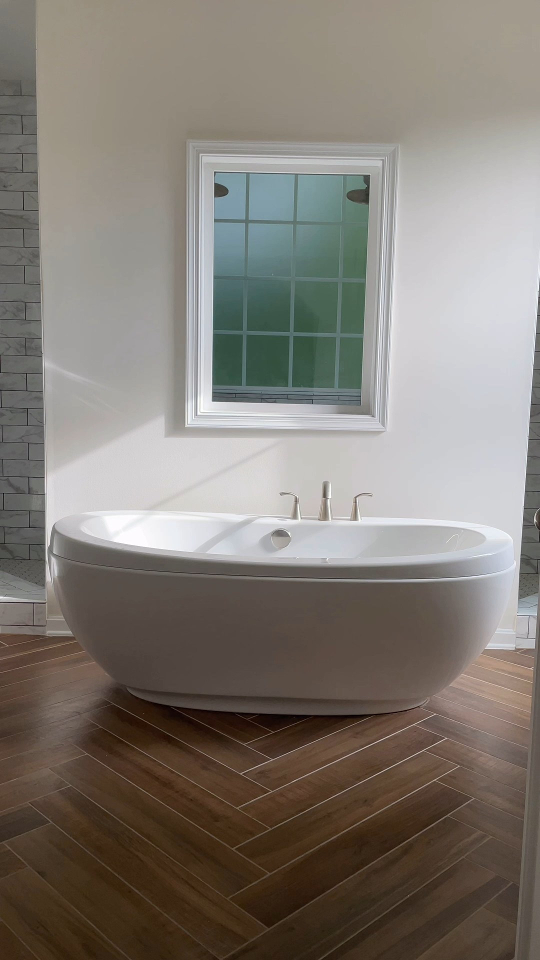 $100 Bathroom budget makeoverr

#LTKSaleAlert #LTKFindsUnder50 #LTKHome