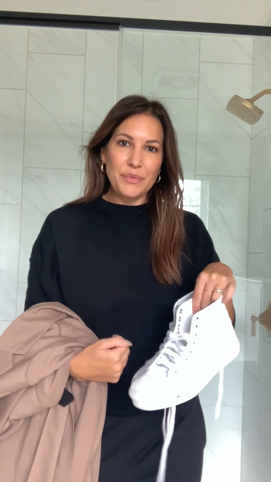  Brown suit 
Brown blazer 
Brown trousers 
White sneakers 
High top sneakers 


#LTKSeasonal #LTKworkwear #LTKunder100