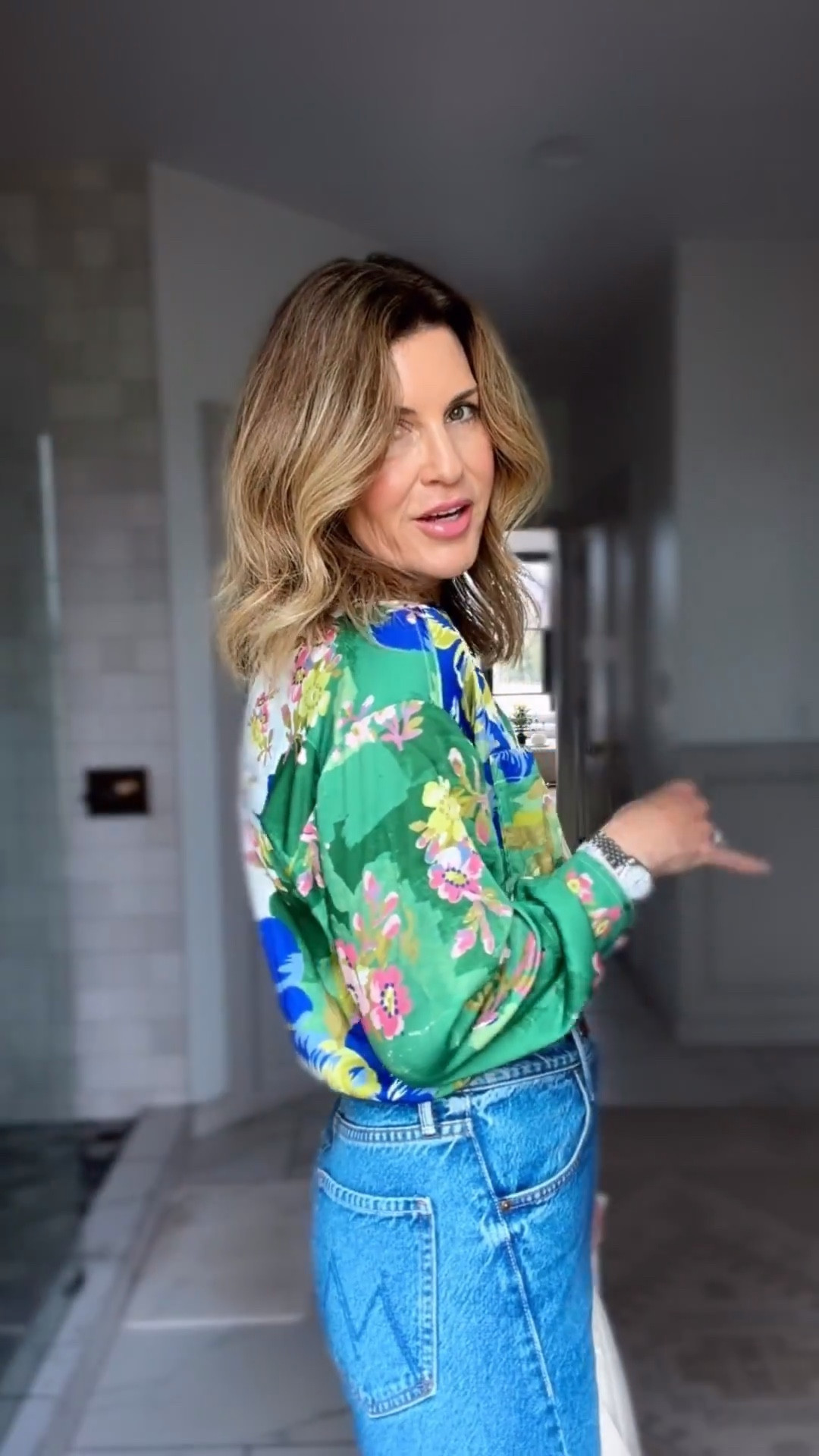 Ootd small blouse
Size 27 jeans
Medium jacket 
Shoes I’m between a 7.5 and an 8 and wear a 38

Comment SHOP below to receive a DM with the link to this post on my LTK ⬇ https://liketk.it/668sv #ltkover40