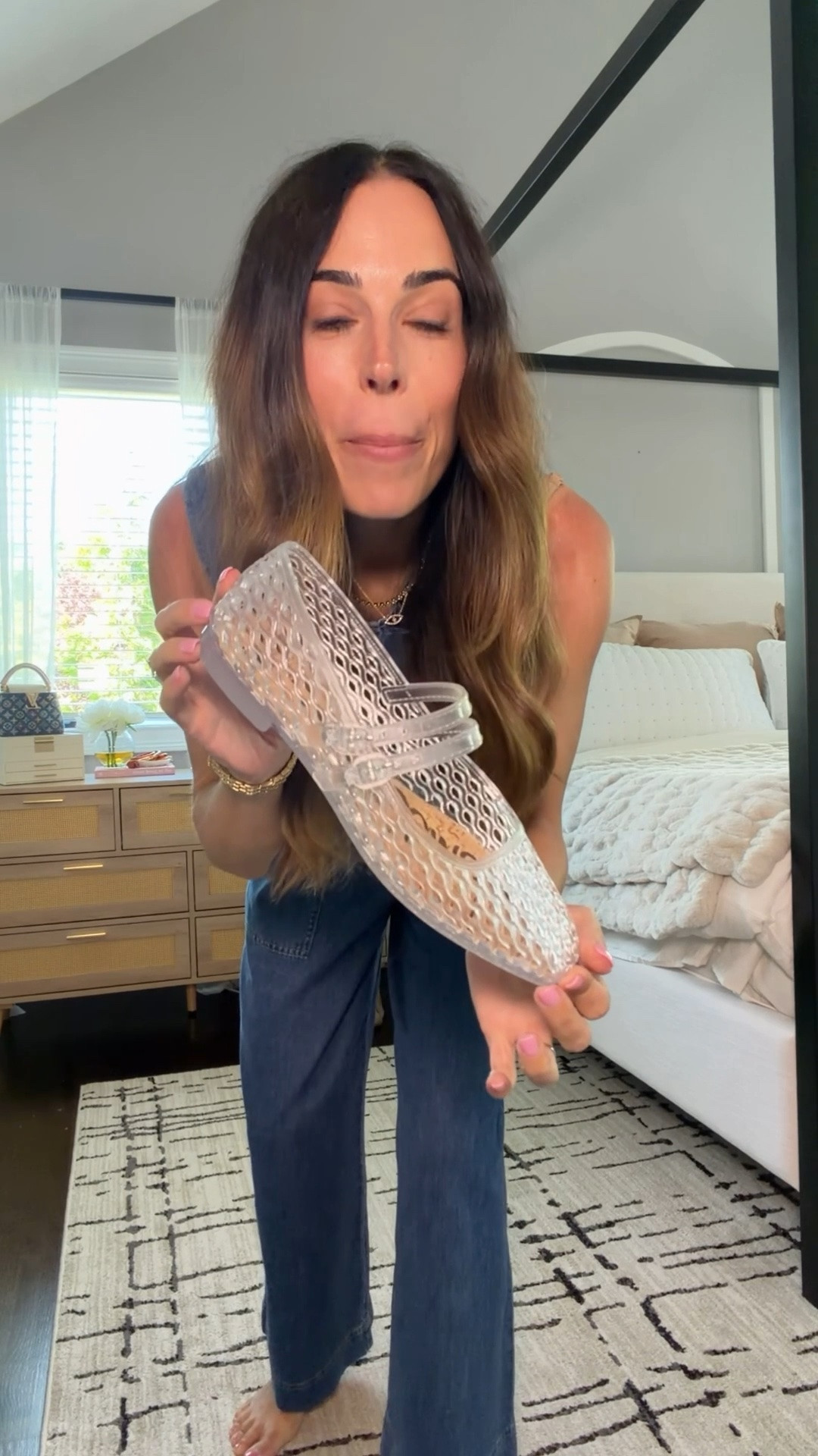 @dsw friends and family sale started and my favorite new jellies (along with many other shoes) are 25% off with code VIPBESTIES #myDSW #ad

#LTKSaleAlert #LTKOver40 #LTKSeasonal