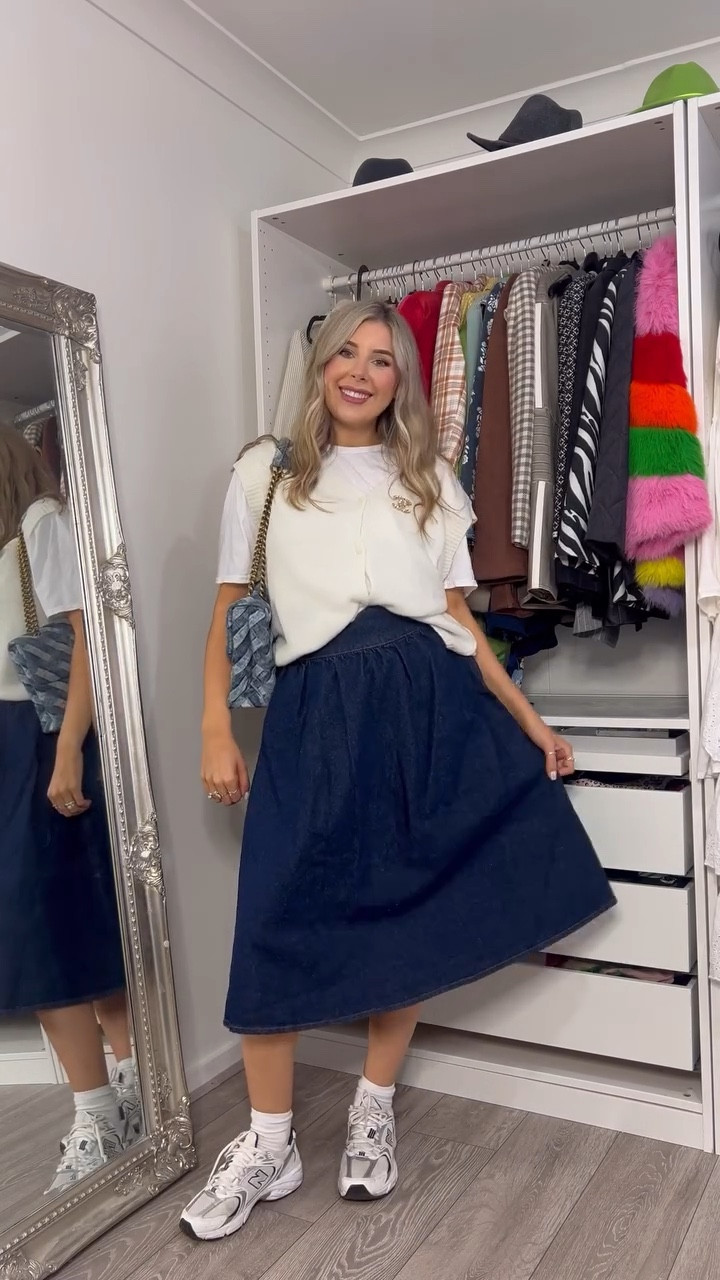 7 days of autumn 🍂✨ 

day 2 and I’m dressed like someone’s da 🧶👴🏼

#autumnfashion #autumnoutfit #autumnoutfitideas #fallfashion #knitwear #denimskirt #midiskirt #asos #asseenonme