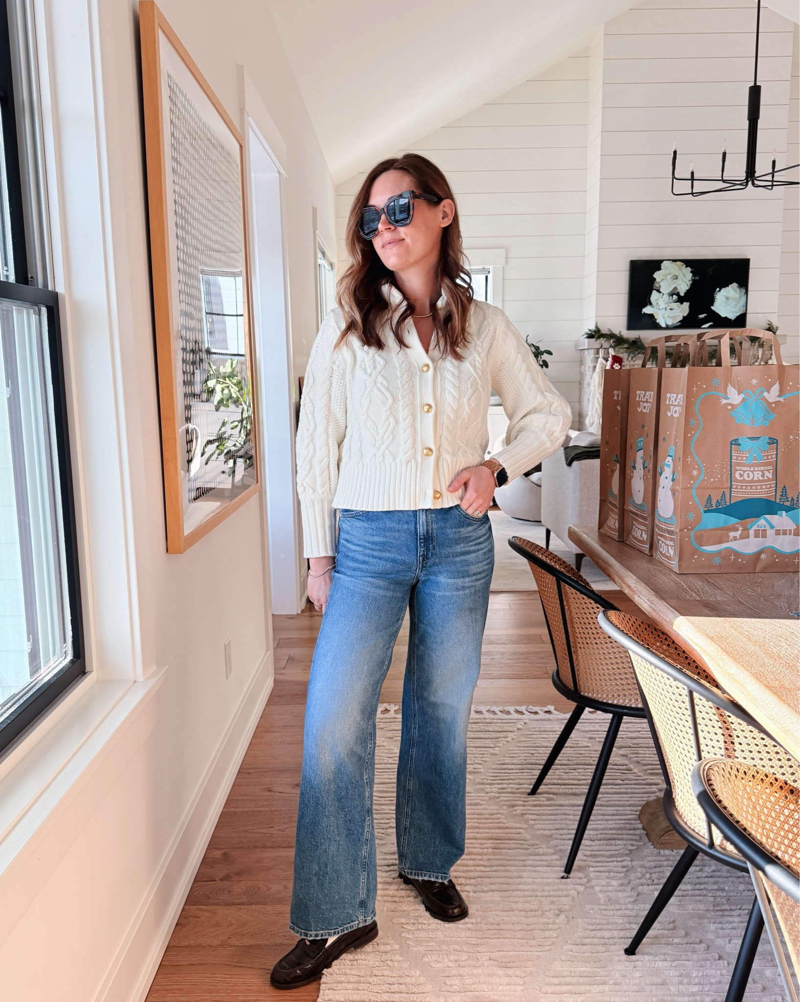 Sweater size small
Jeans size 26 - they run small, I went up a size 

#LTKHoliday #LTKgrwm #LTKootd