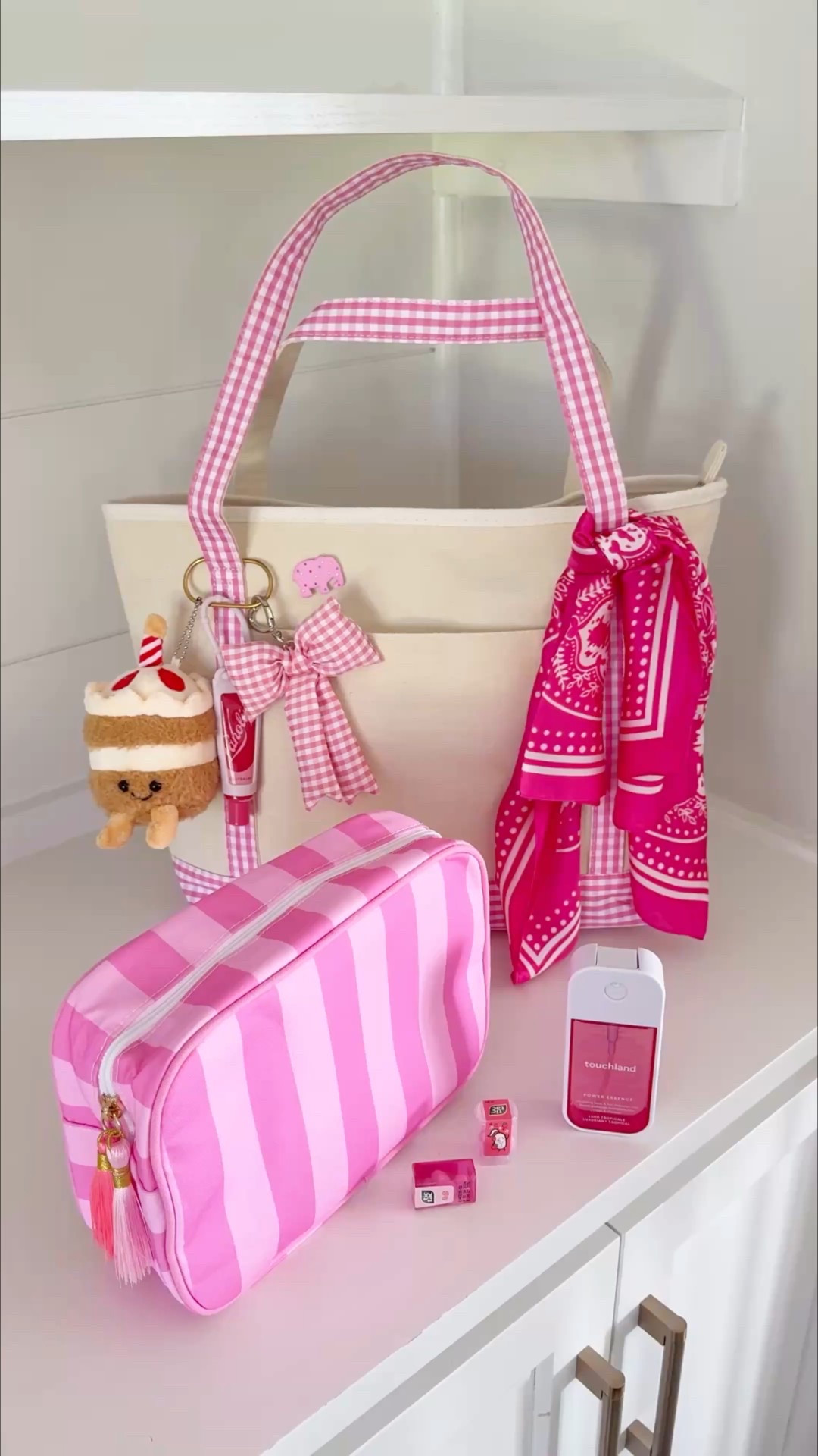 Amazon bag charms, boat and tote, ll bean, llbean, Jellycat bag charm, bow bag charm, gingham tote bag, pink stuff, amazon finds, amazon favorites, amazon fashion, amazon must haves, gifts for her, college girl back to school, school bag

This gingham tote is SO cute!😍 also have it in blue! Like a boat and tote!🤍 love it with these cute bag charms on it!🎀 would be cute for highschool/college girl back to school bag!🩷 

#LTKFindsUnder100 #LTKSeasonal #LTKFindsUnder50