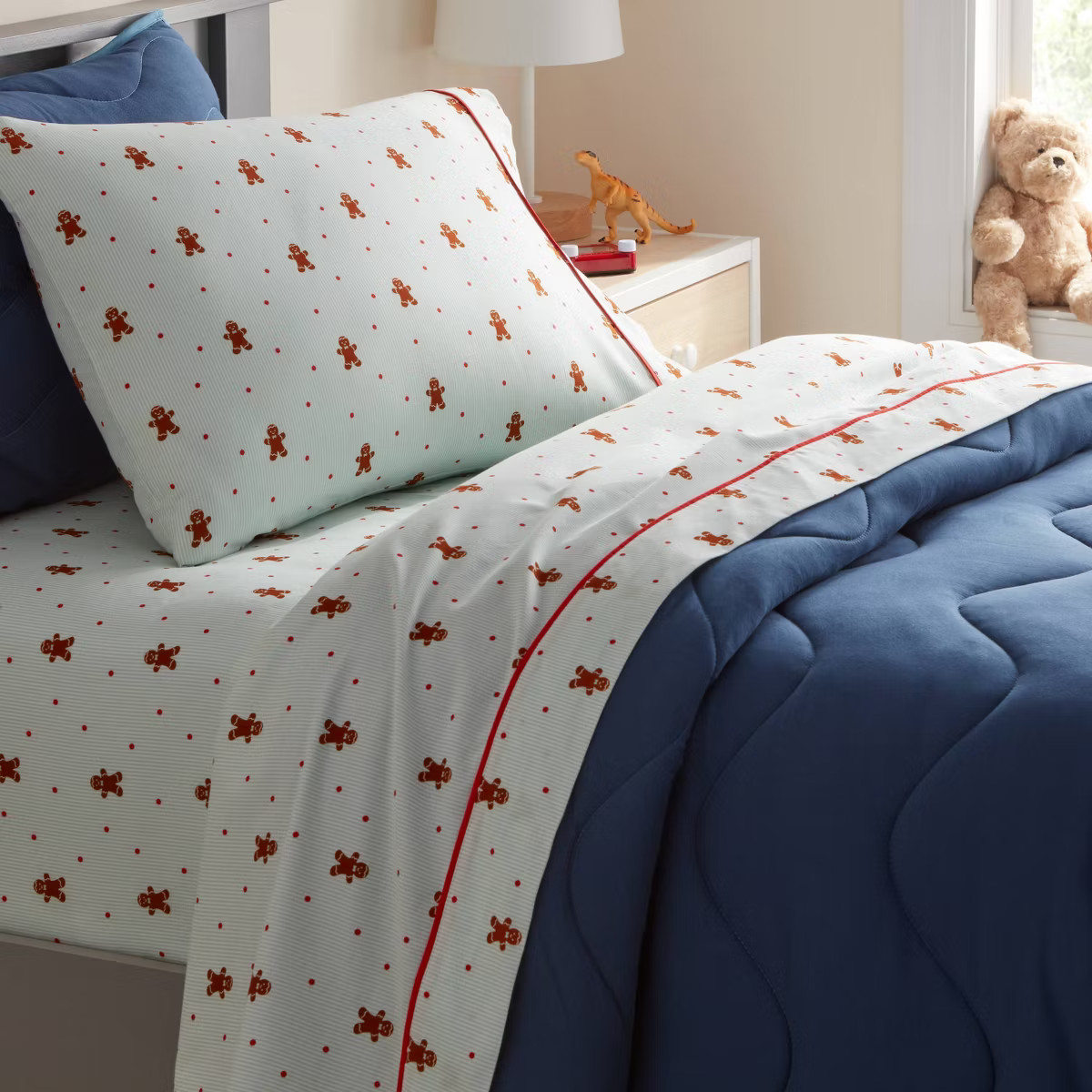 Gingerbread Dreams Kids' Cotton Sheet Set - Pillowfort™ | Target