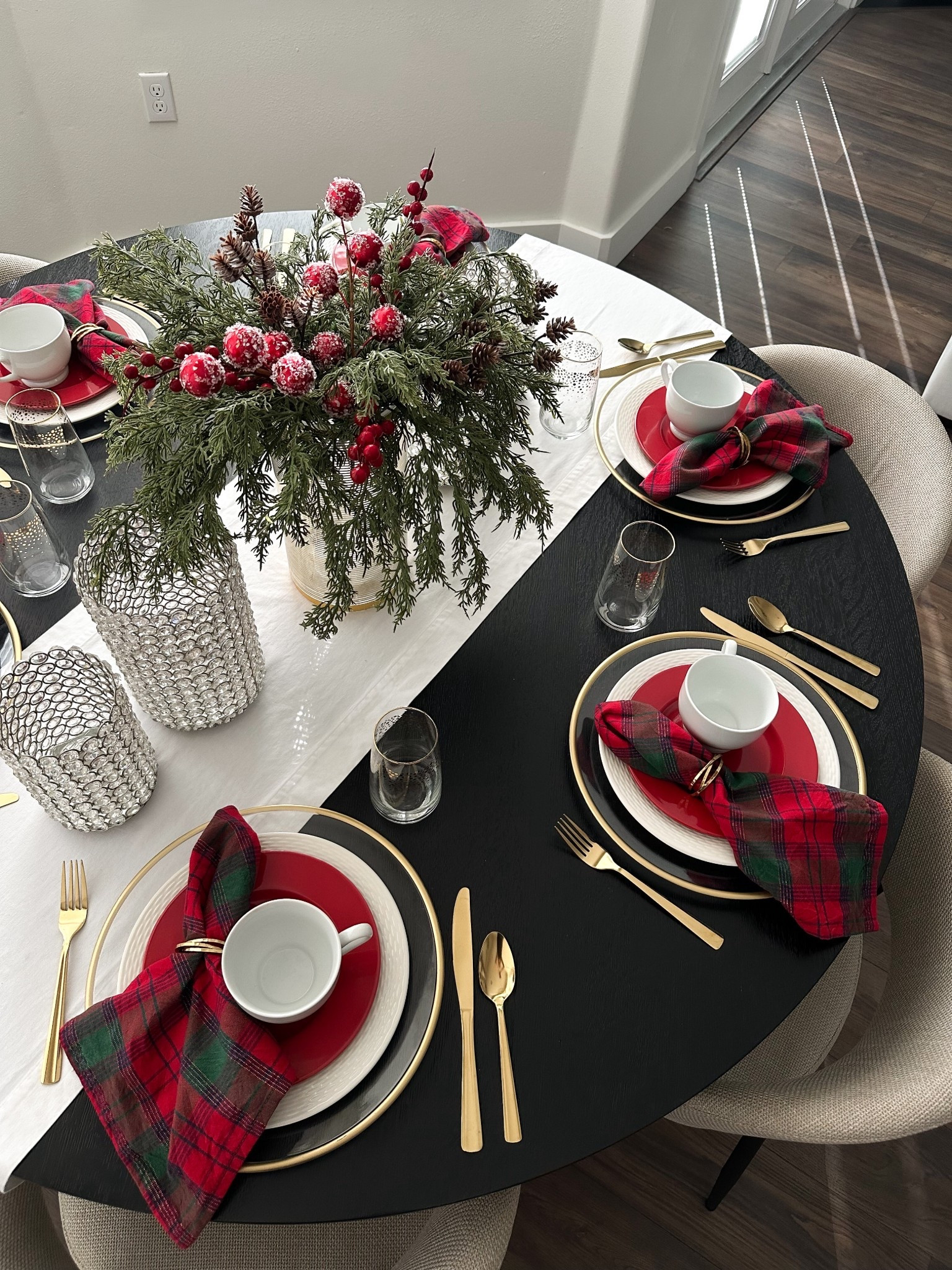linking all the details that I can from our tablescape! The plates and cups were all goodwill finds ❤️

#LTKHome #LTKHoliday #LTKFindsUnder100