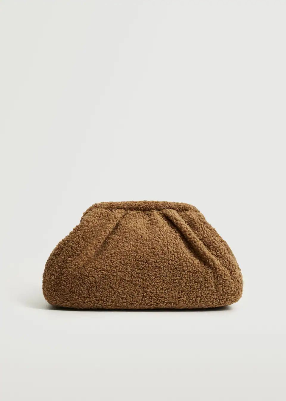 Textured faux-shearling clutch | MANGO (US)