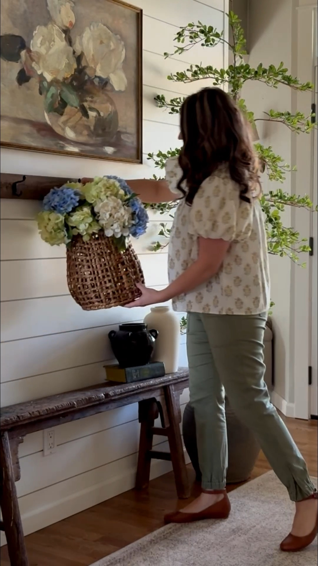 Vintage spring cottage style is all about layering character over perfection 🌸 Start with pedestal and drink tables for height and charm, tuck in simple vases filled with fresh spring stems, and let beautiful mixed prints do the storytelling 🌿 Look for pieces with natural patina — the worn edges and aged finishes are the charm, not the flaw ✨ Finish with real spring florals and suddenly every corner feels like it was always meant to look that way 🌷
#vintagespring #springcottagestyle #cottagedecor #springdecor #pedestaltable #drinktable #springflorals #mixedprints #patinadecor #vintagehome #springinteriors #cottageaesthetic #springvignette #naturaldecorating #charminghome #springinspiration #vintagefinds #simplevases #springstems #cottagecore

#LTKHome #LTKSeasonal #LTKstorytime