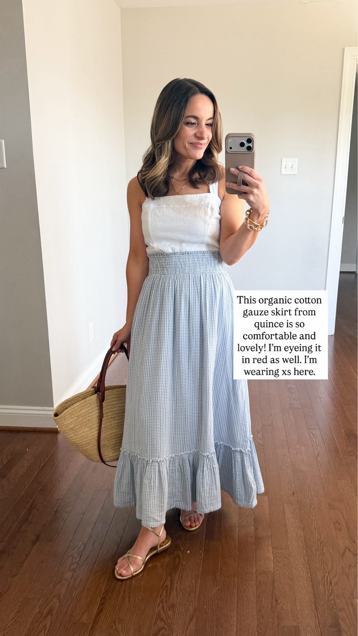A round up of petite-friendly dresses and skirts that are still in stock (for now). 

Gingham skirt (Quince): xs 
Linen top (Quince): xs 

My measurements for reference: I’m 4’10” and 105lbs. My bust, waist, and hip measurement is 32”, 24”, and 36”.