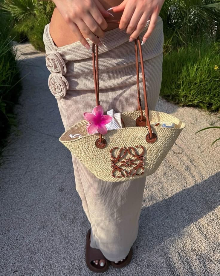 Euro summer details
Skirt: Lioness
Bag: Loewe
Shoes: Yeezy

#LTKAroundTheWorld #LTKaustralia