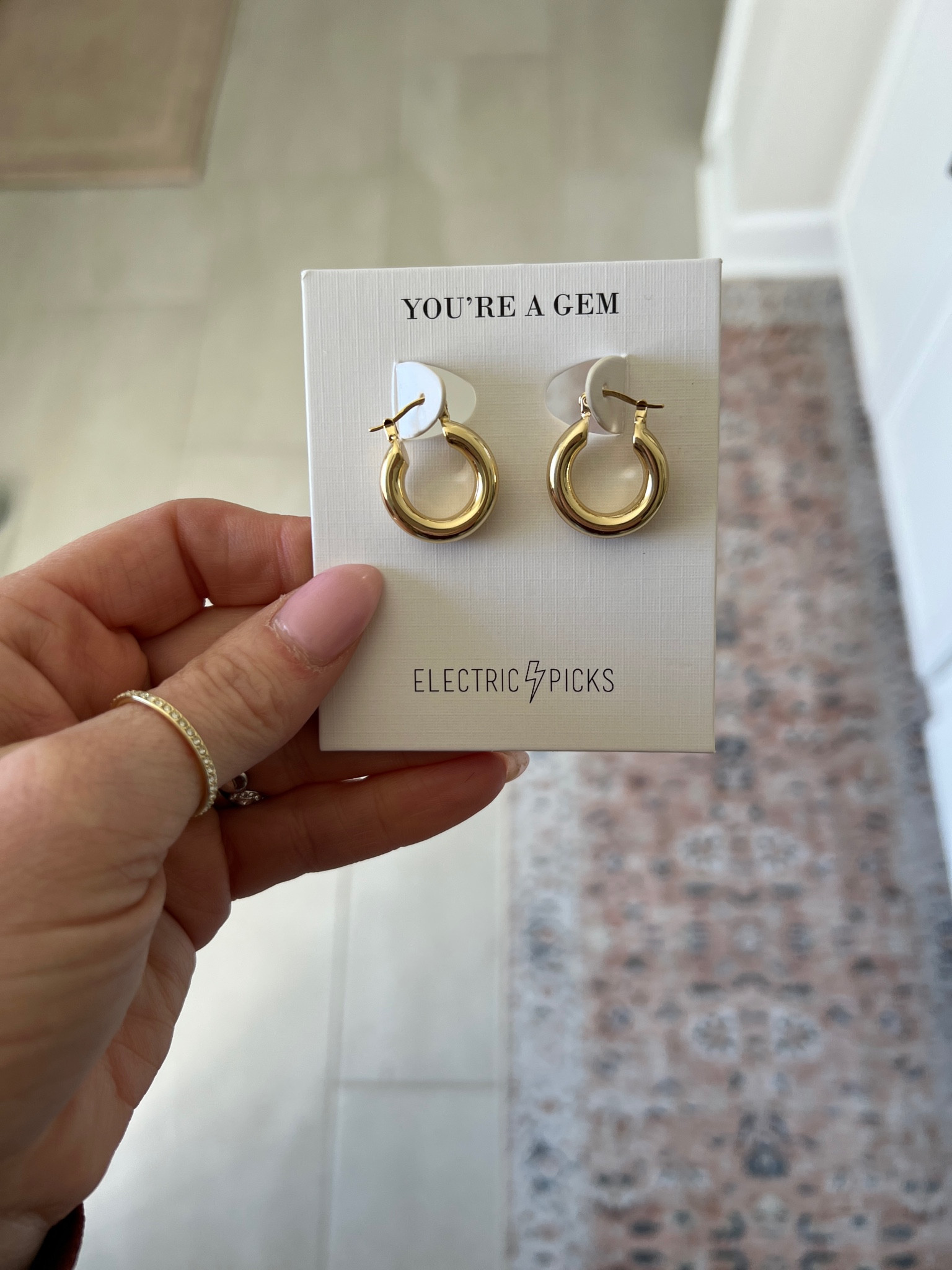 Gold hoops

#LTKFind #LTKstyletip