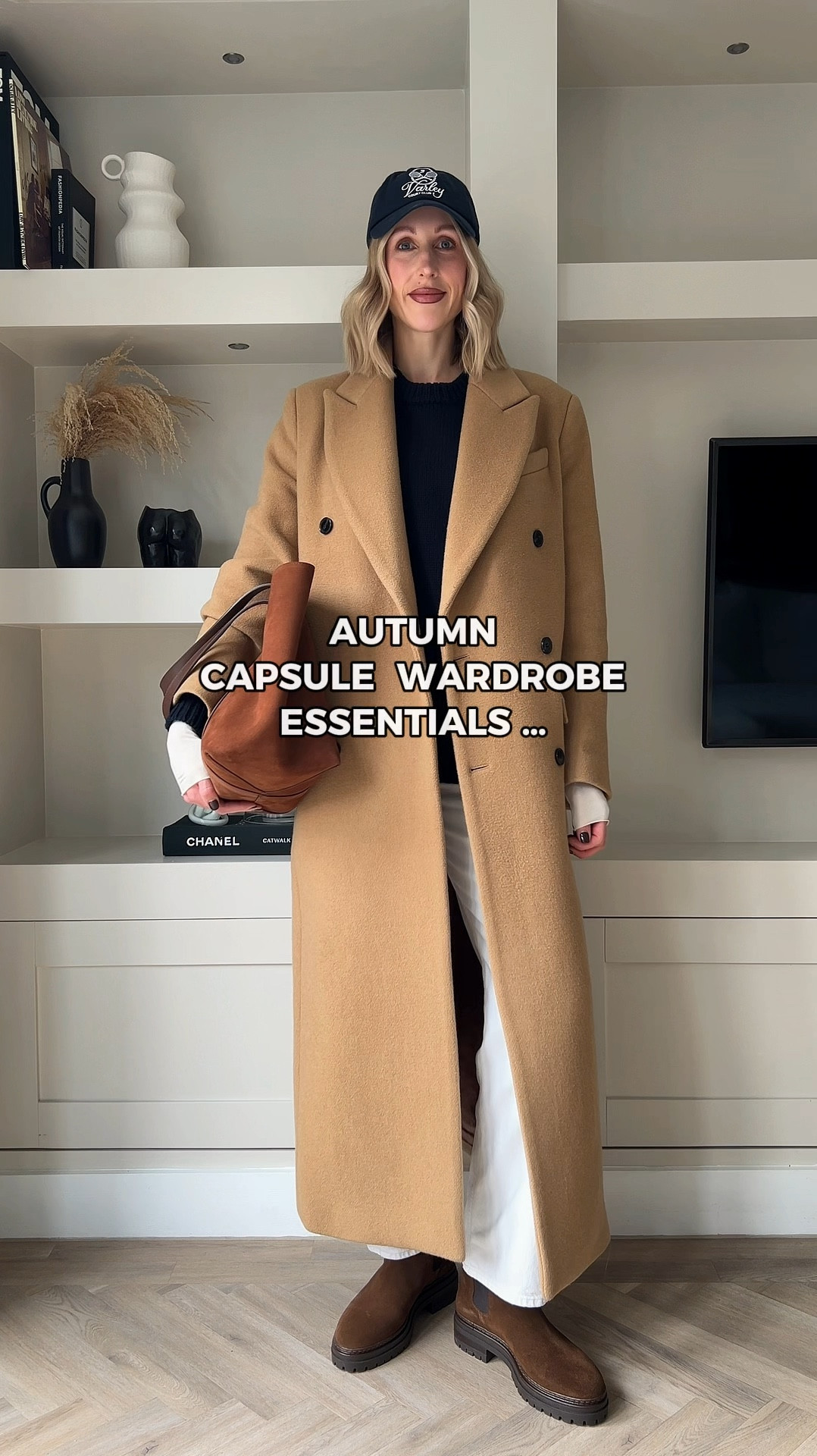 5 Autumn capsule wardrobe essentials if you want to look effortlessly chic this season 🍂🫰🏼✨

1. Long sleeve t-shirt
2. Dark chunky knit
3. White straight leg jeans
4. Camel coat
5. Everyday ankle boots 

#capsulewardrobe #wardrobeessential #fallfashion 

#LTKstyletip #LTKuk #LTKautumn