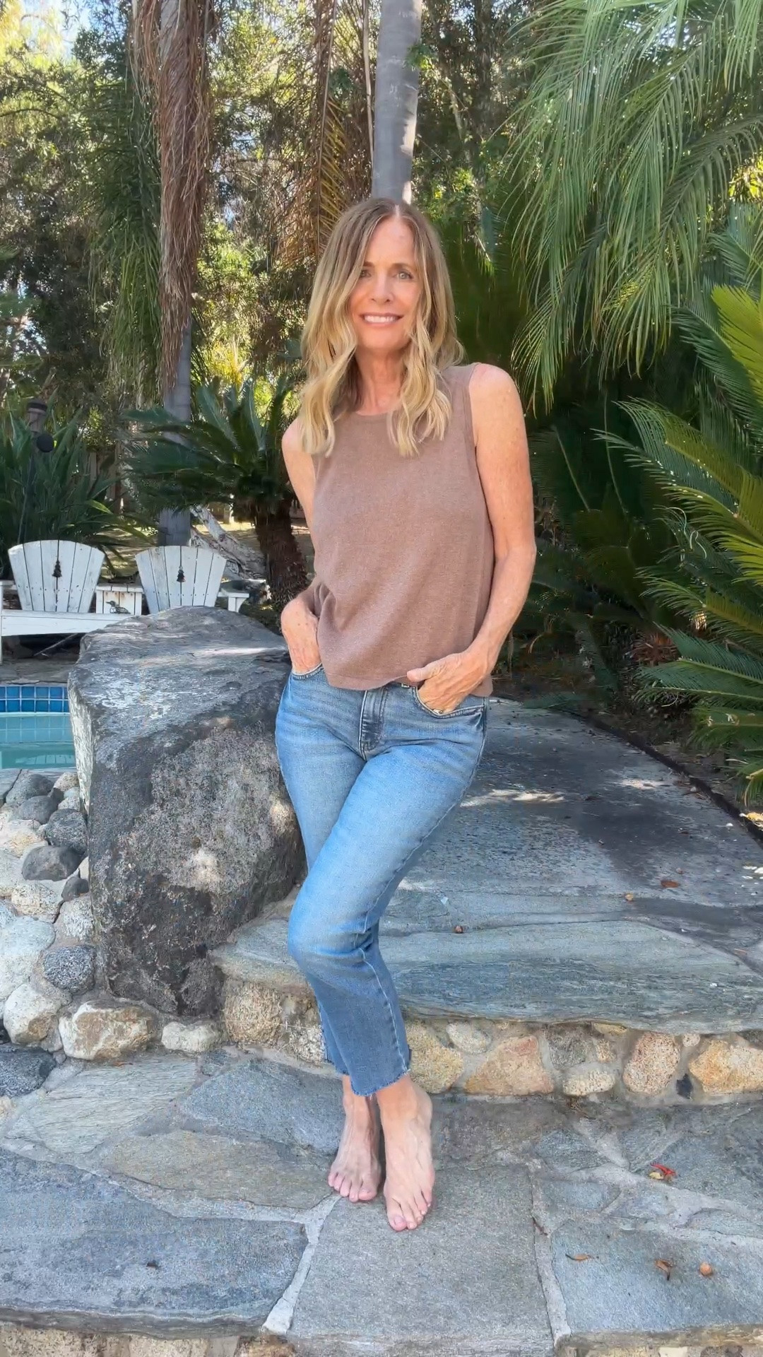 This is my I wanna walk barefoot on the beach before it’s fall…

I’m in love with these @jjill jeans!!! 
I’m 5’4” wearing XS top @
& 2 petite jeans.

#LTKdayinmylife #LTKootd #LTKOver40