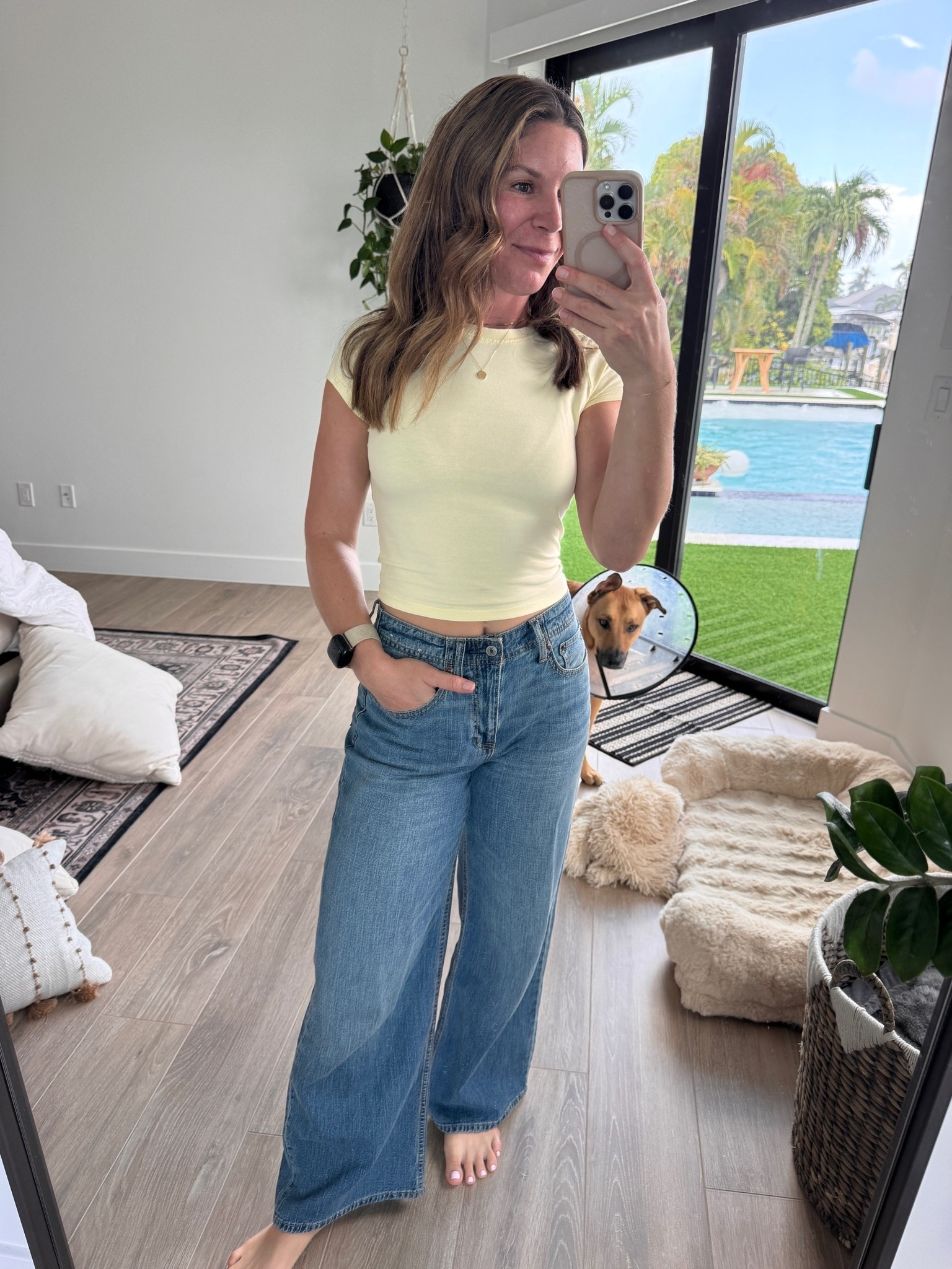 My go to Florida summer jeans they are a denim linen blend - they’re light enough to wear out in the Florida heat 🤍

I’m wearing a 26 regular

@abercrombie