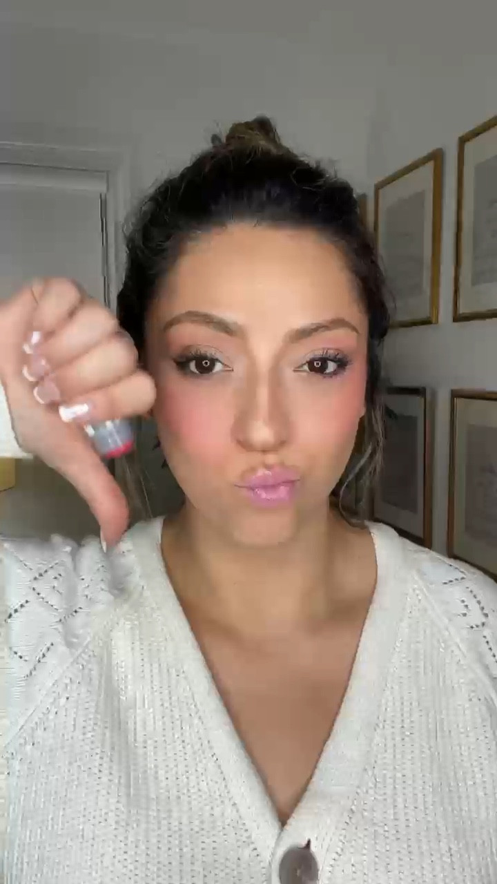 Makeup Mistakes that age your face🫢
Blush placement makes such a difference. It can drag your face down and age you, or give you an instant facelift. This blush hack is perfect for mature skin and keep you feeling fabulous. 

Makeup & Brush:
✨Milk Makeup Cream Blush Stick-Flip 
✨IT Cosmetics No. 4 brush

dosandonts, makeuptutorials, matureskinmakeup, blushhack, makeupover40, maleupmistakes, facelift

#LTKbeauty #LTKHoliday #LTKover40