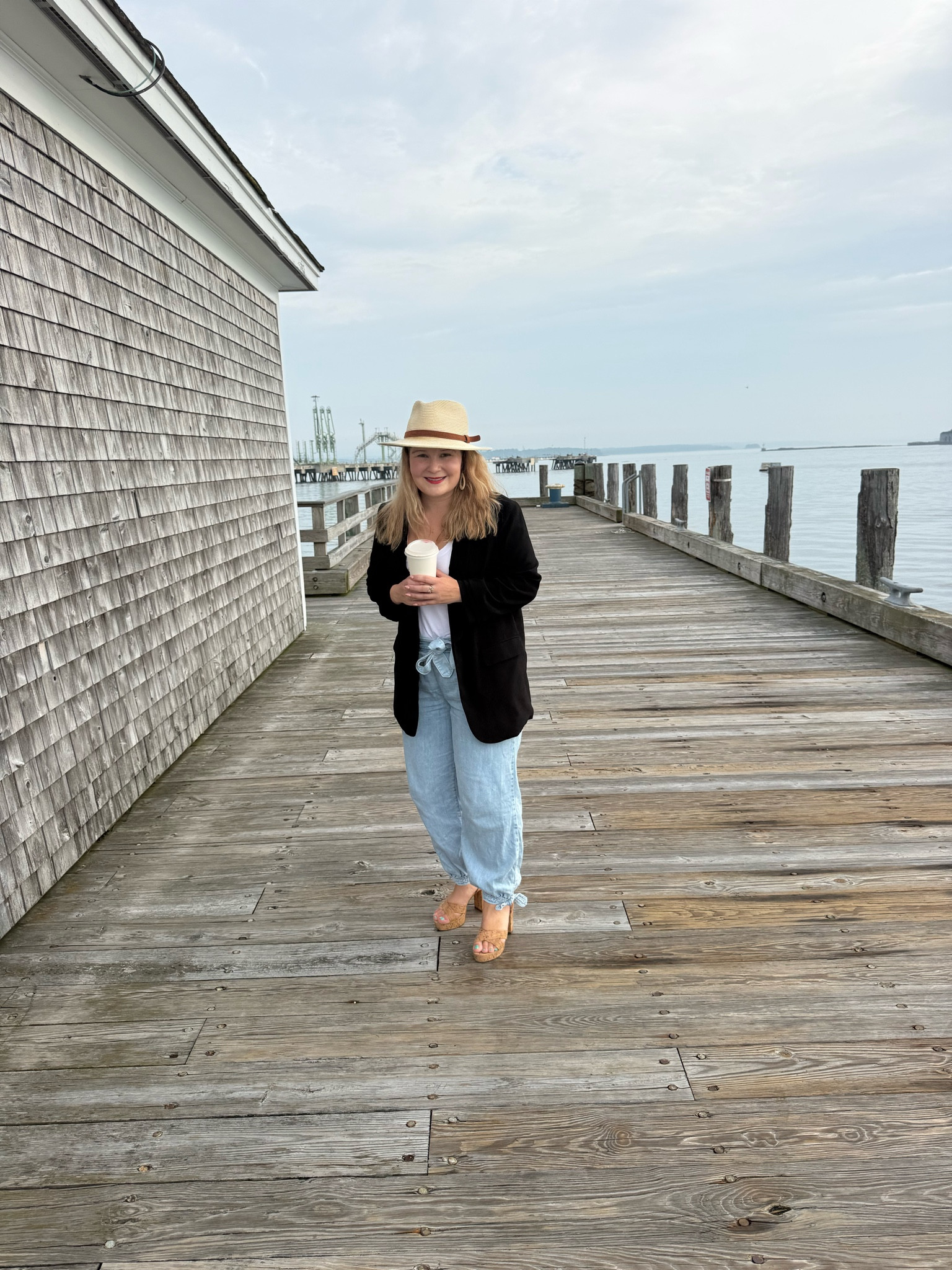 Casual Friyay ootd. I love these jeans from White House Black Market.

#LTKootd #LTKPetite #LTKWorkwear