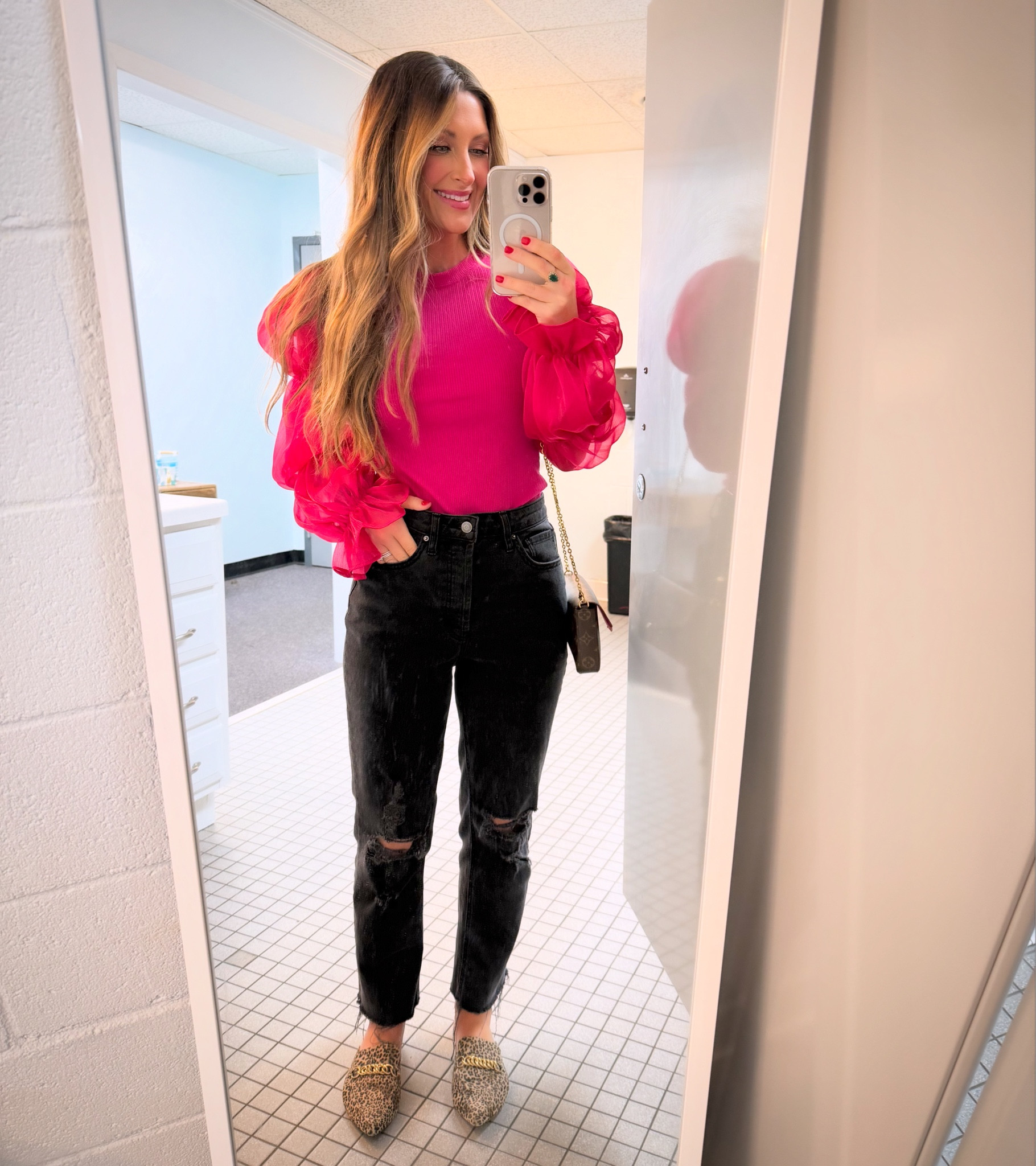 Still in Valentine’s Day mode with this dress from @shoppinkblush 

#LTKMostLoved #LTKSeasonal #LTKFindsUnder100