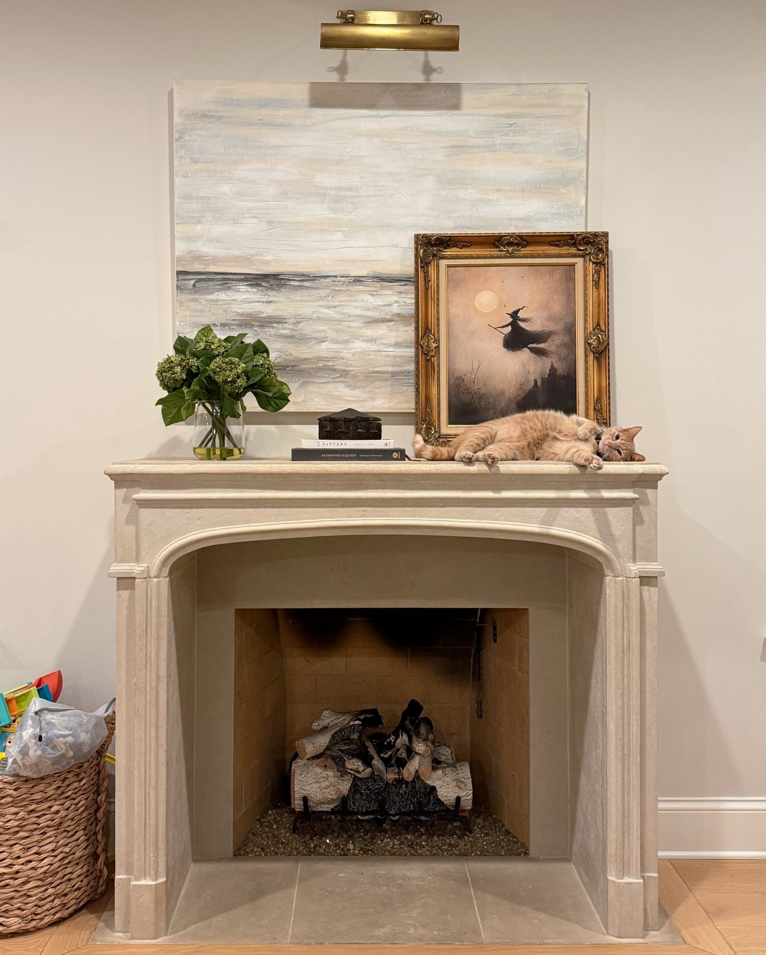 A vintage frame and print for a touch of Halloween! 🧙

#LTKFindsUnder50 #LTKHome #LTKHalloween