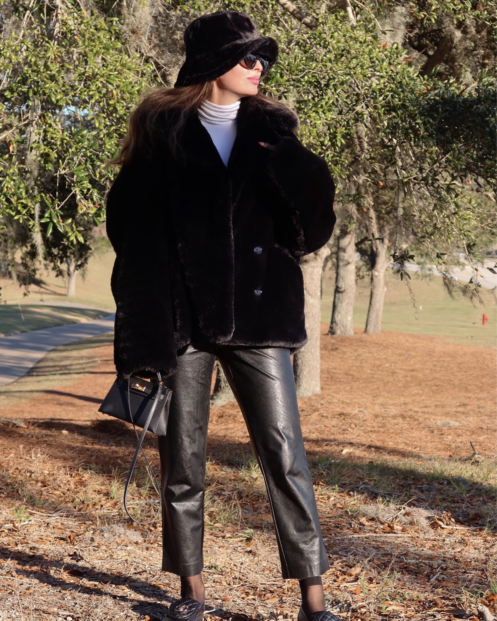Amazon bucket hat 
White long sleeve in xs 
Leather pants in xs
Shoes in 39 
Socks Amazon 
Fur coat in xs

#LTKStyleTip