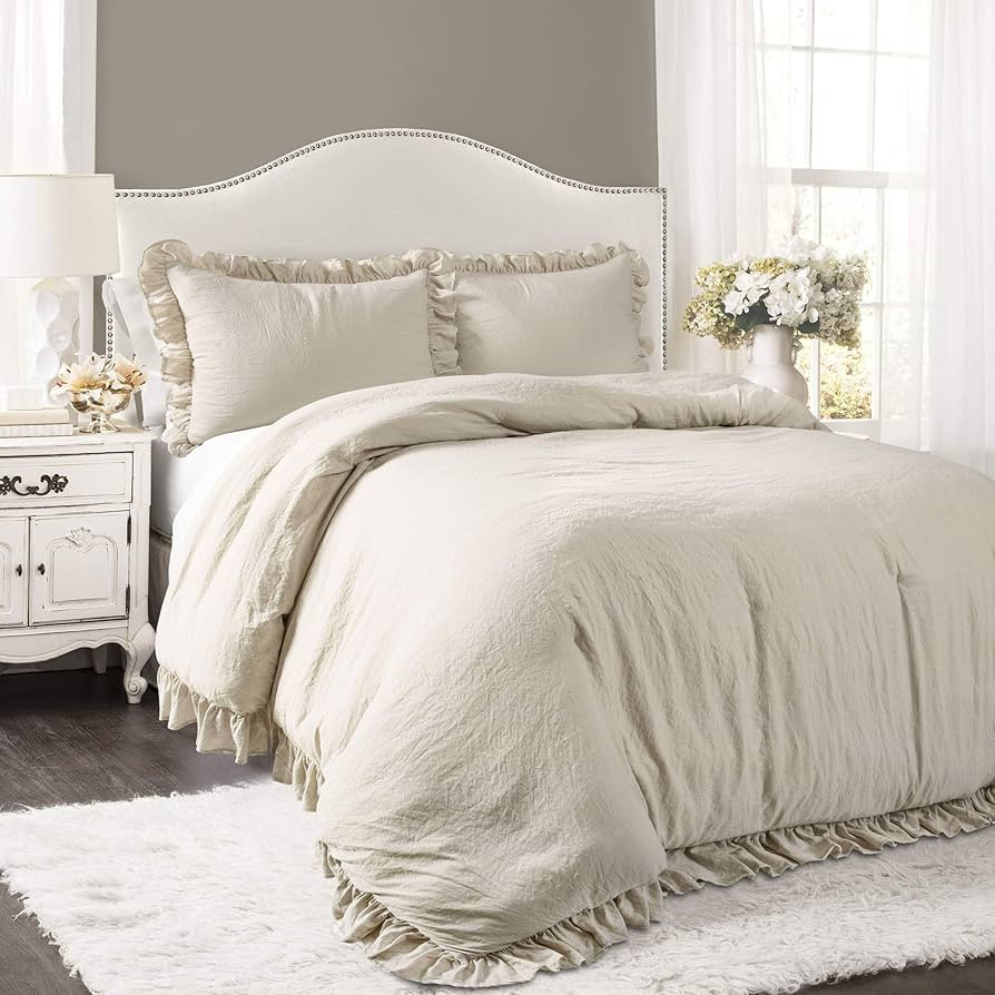 Lush Decor Reyna Ruffle Comforter Set - 3 Piece Cozy Ruffled Bedding Set - Timeless Elegance and ... | Amazon (US)